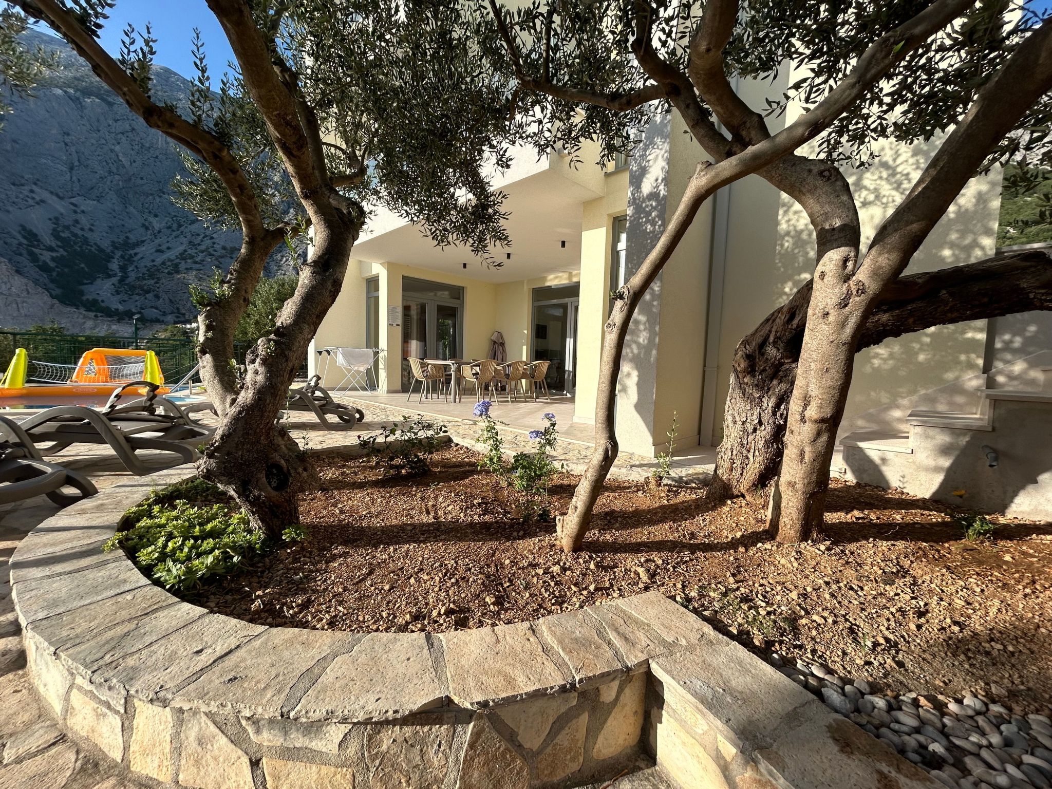 Villa Olivia mit Pool - Spielplatz - Meerblick-Binnen