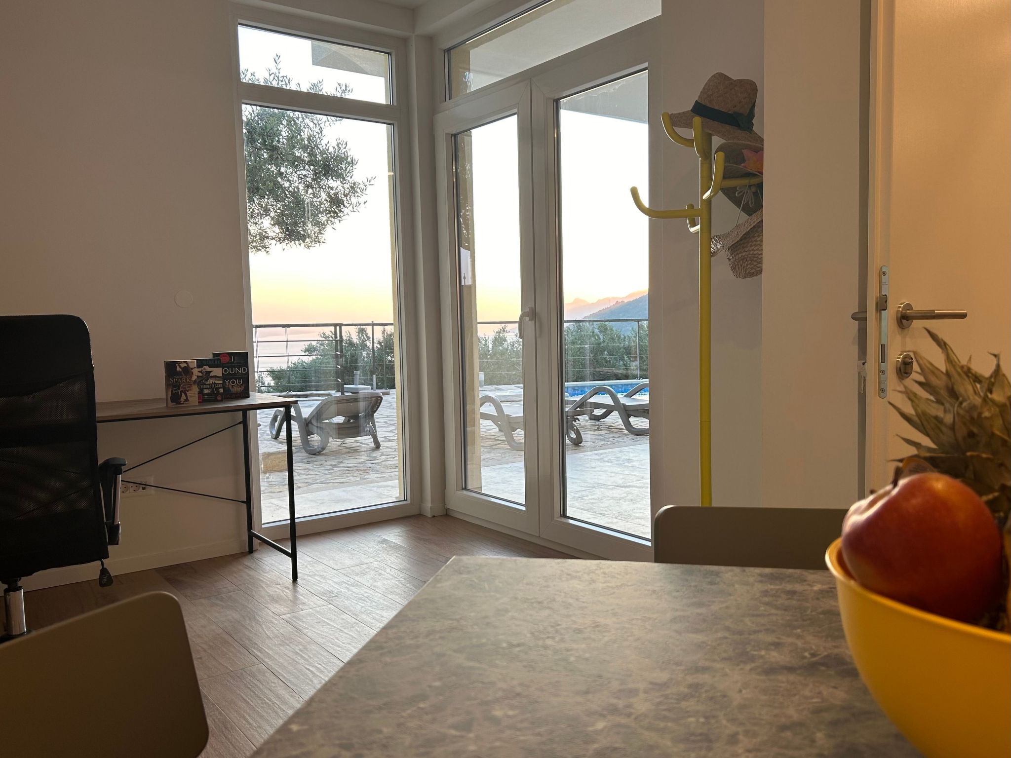 Villa Olivia mit Pool - Spielplatz - Meerblick-Binnen