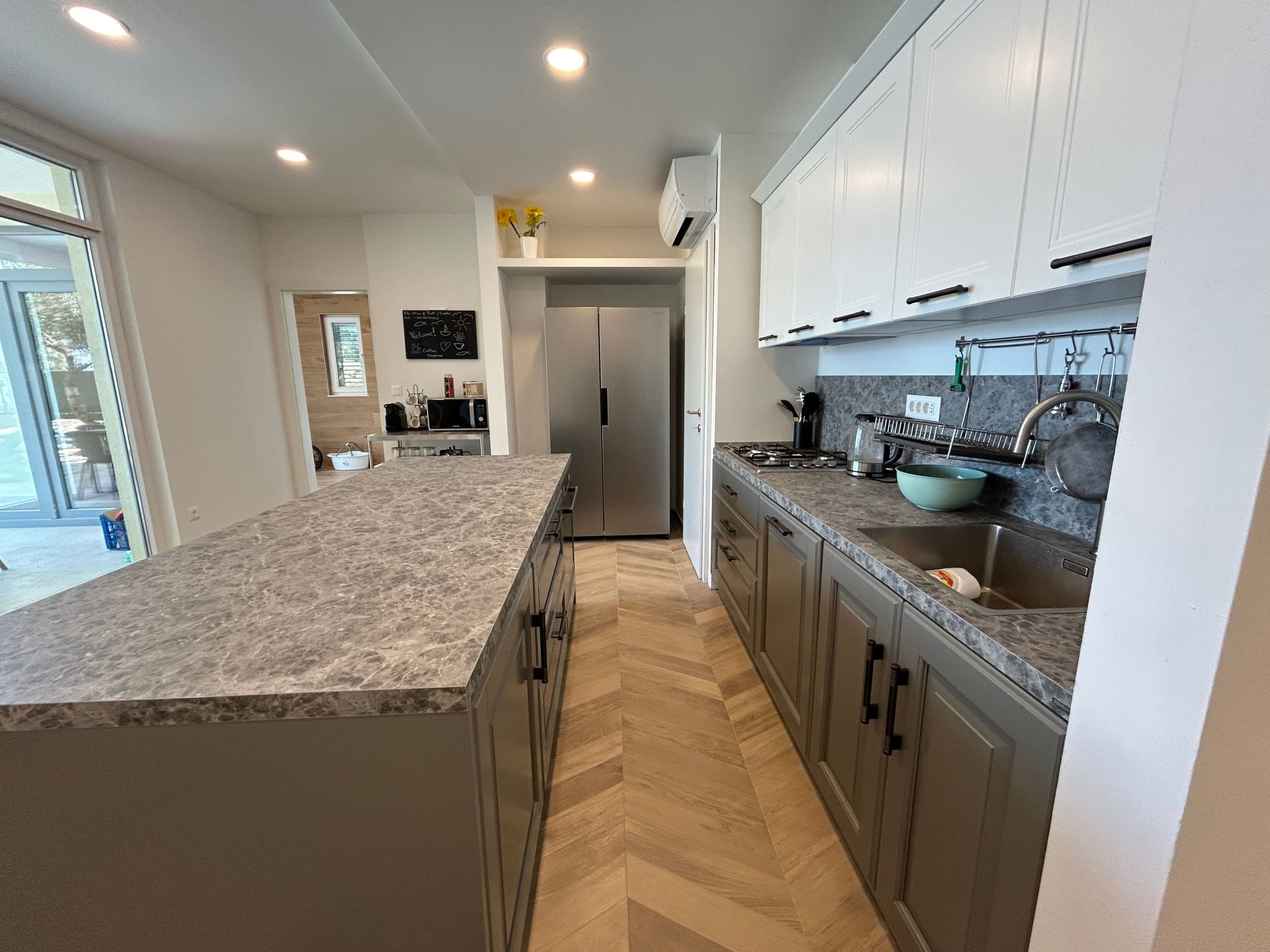 Villa Olivia mit Pool - Spielplatz - Meerblick-Binnen