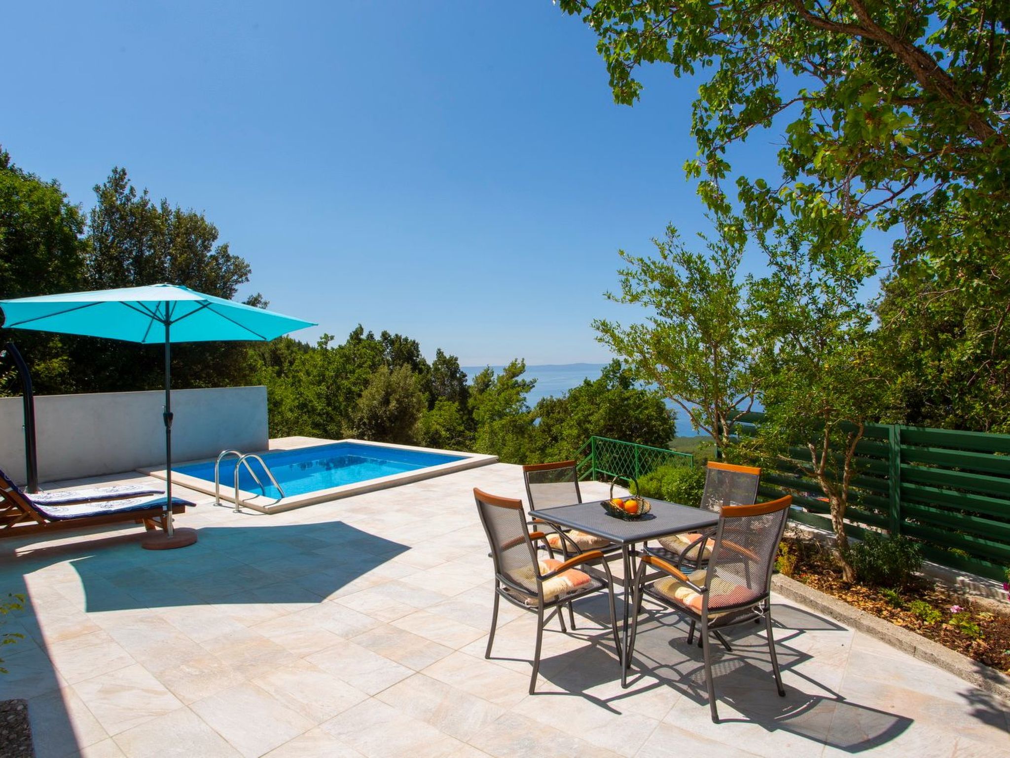 Günstiges Ferienhaus mit Pool und Meerblick-Inside