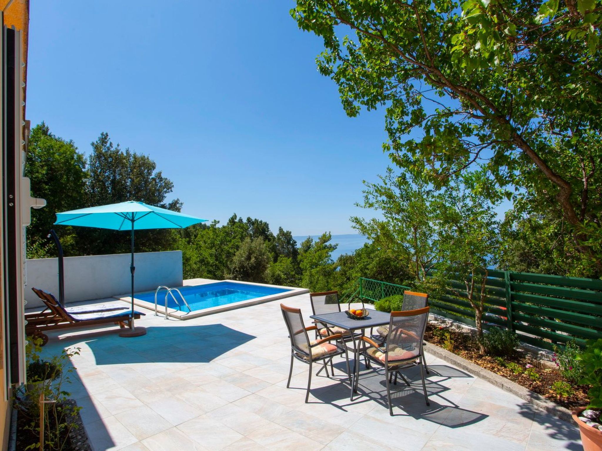 Günstiges Ferienhaus mit Pool und Meerblick-Inside