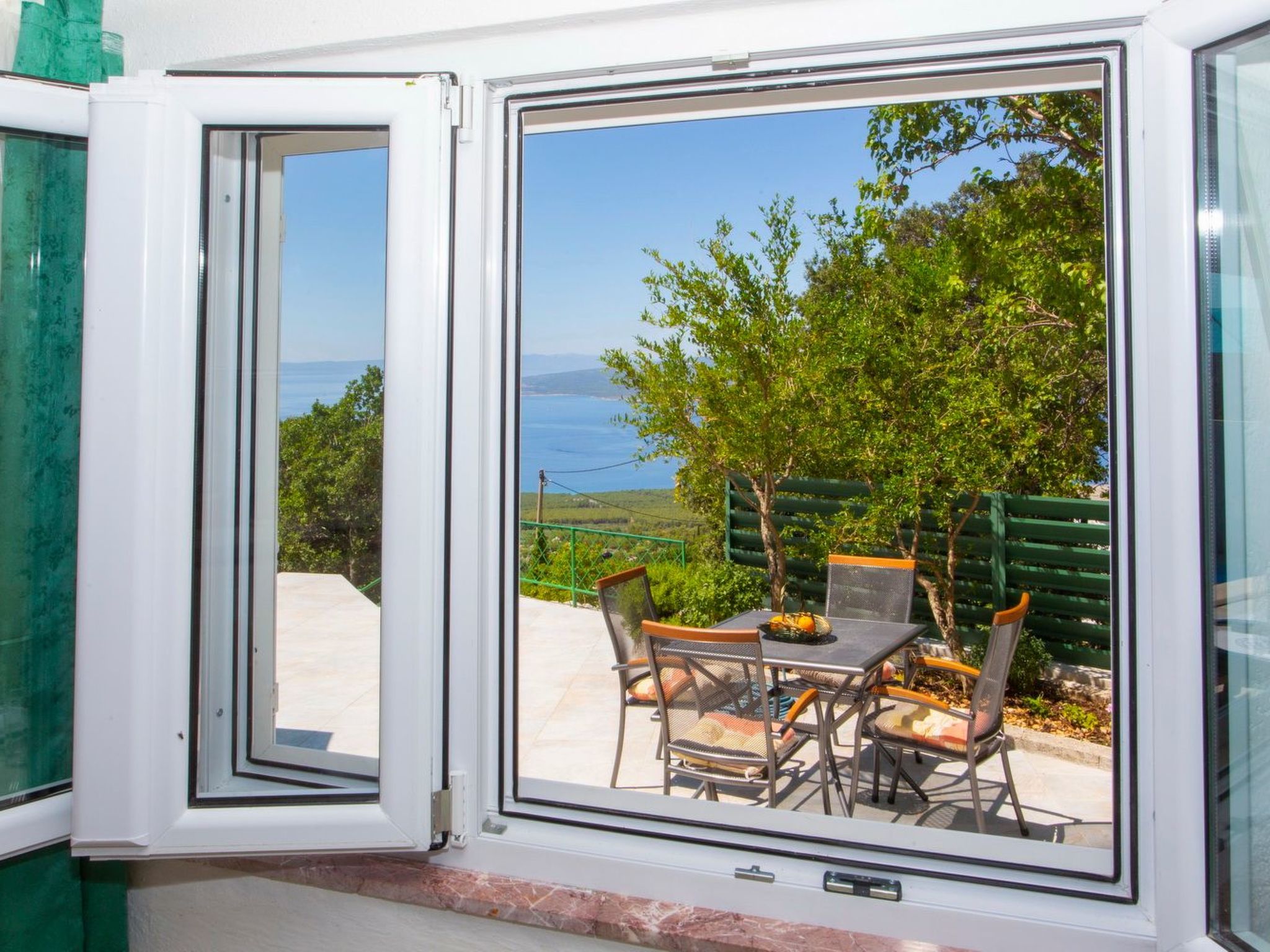 Günstiges Ferienhaus mit Pool und Meerblick-Inside