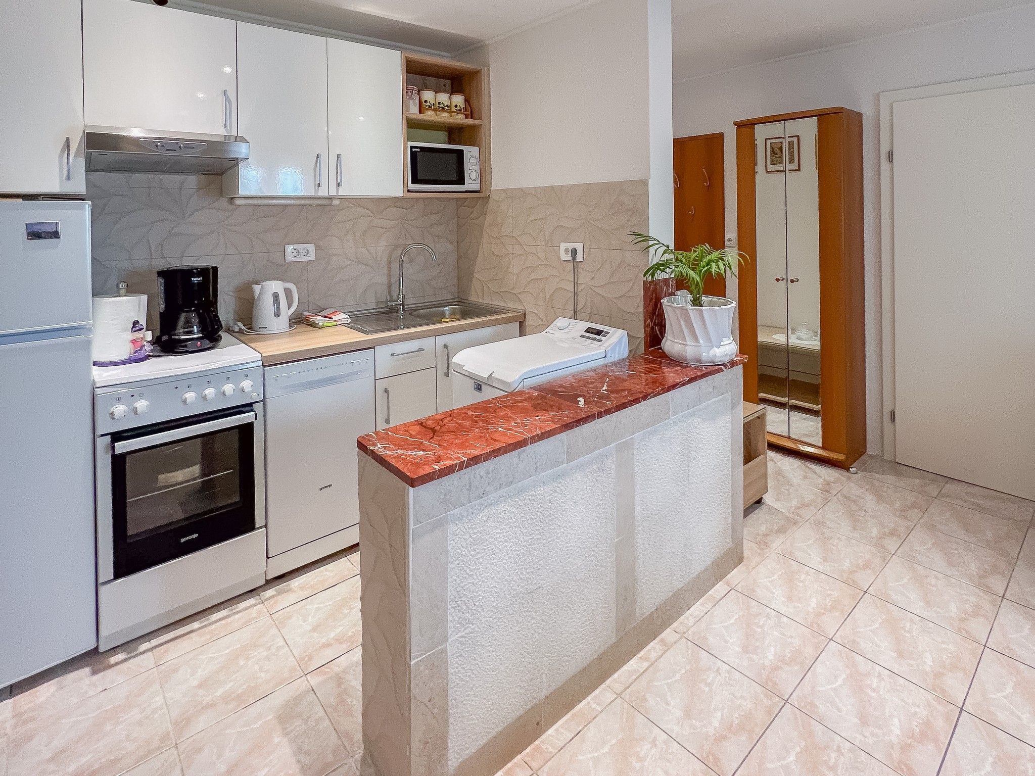 Günstiges Ferienhaus mit Pool und Meerblick