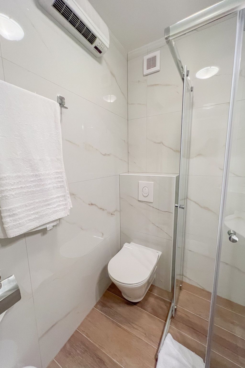 Günstiges Ferienhaus mit Pool und Meerblick-Inside