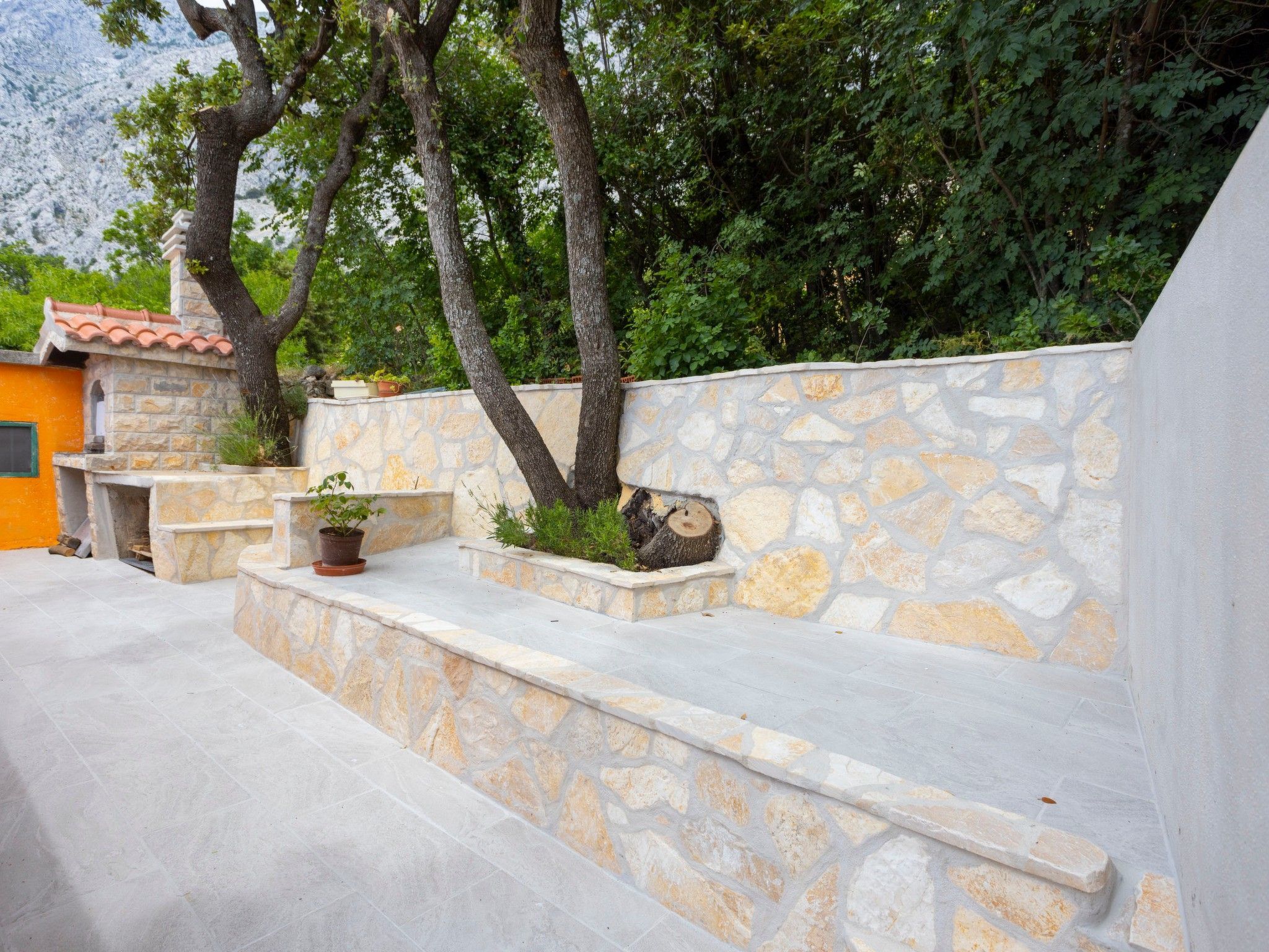 Günstiges Ferienhaus mit Pool und Meerblick-Inside