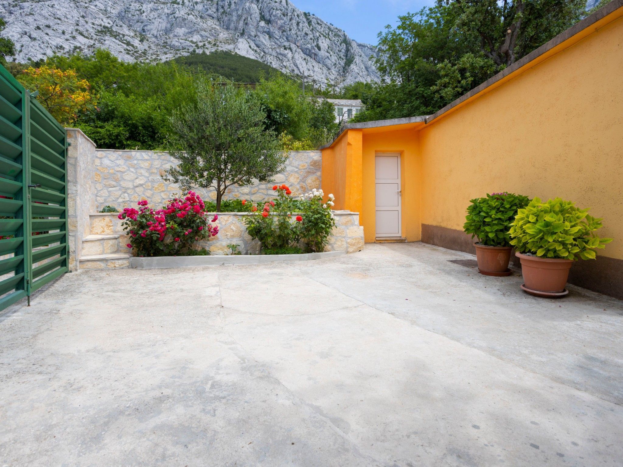 Günstiges Ferienhaus mit Pool und Meerblick-Inside