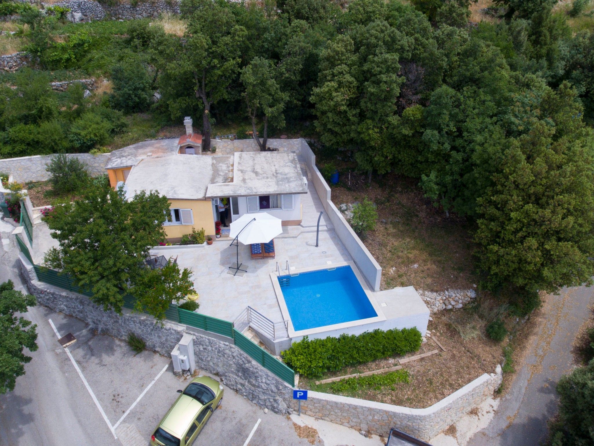 Günstiges Ferienhaus mit Pool und Meerblick-Inside