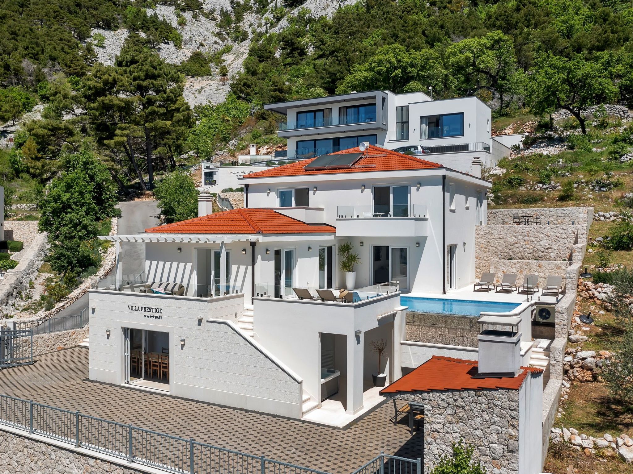 Mit Privatpool für 8 Personen  + 2 Kinder ca. 450 m² in Bast, Dalmatien (G