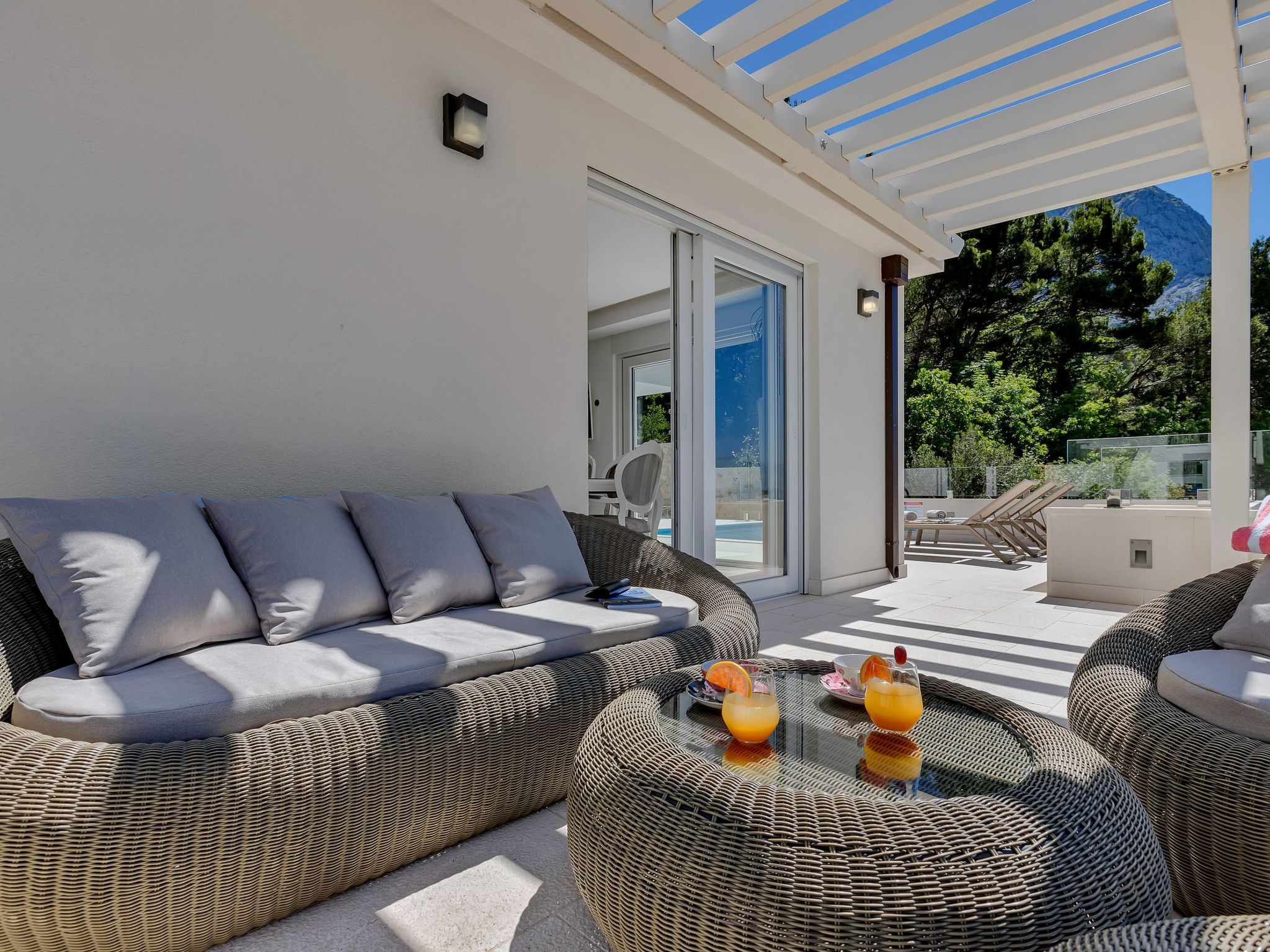 Mit Privatpool für 8 Personen  + 2 Kinder ca. 450 m² in Bast, Dalmatien (G-Inside