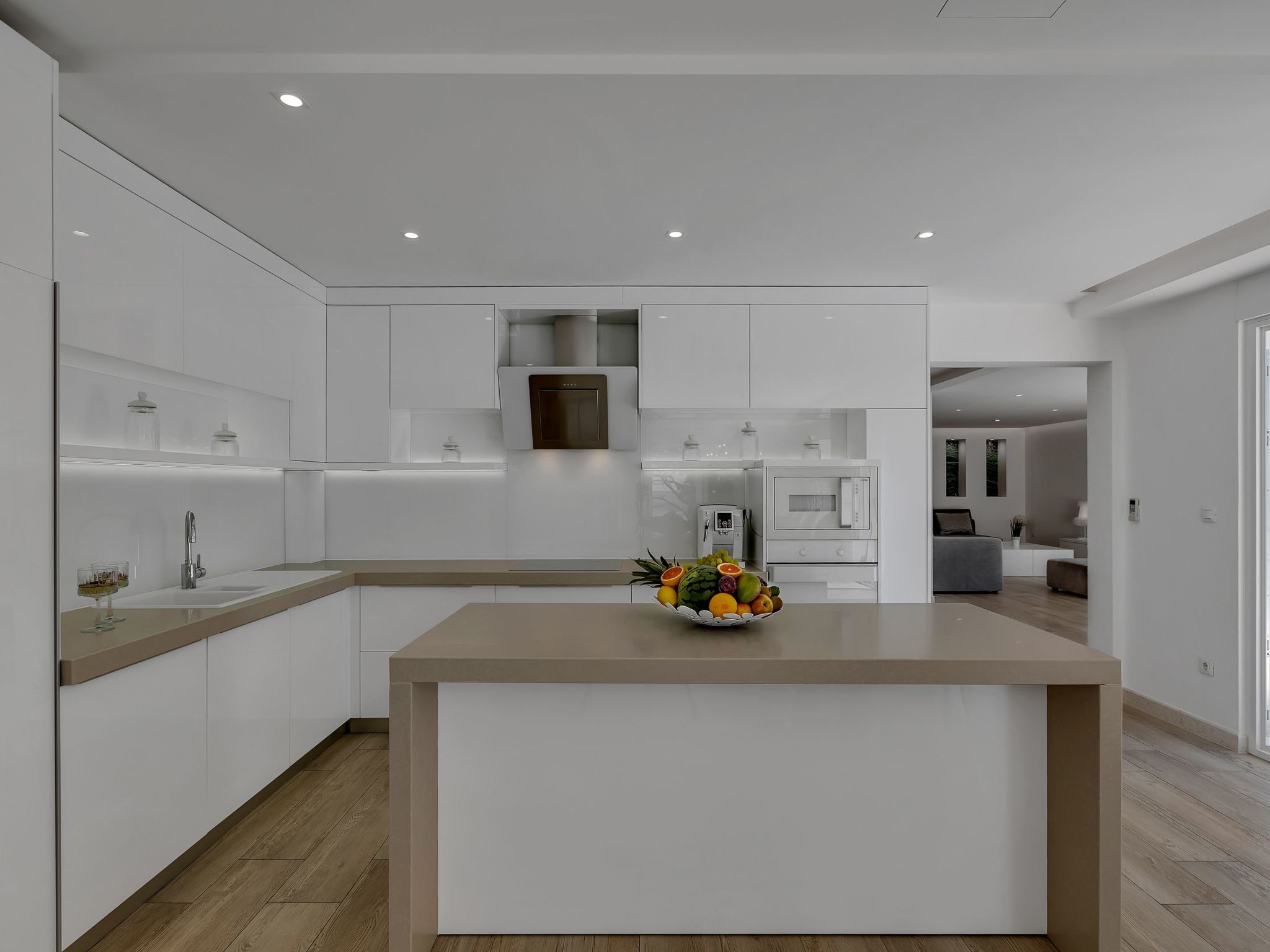 Mit Privatpool für 8 Personen  + 2 Kinder ca. 450 m² in Bast, Dalmatien (G-Inside