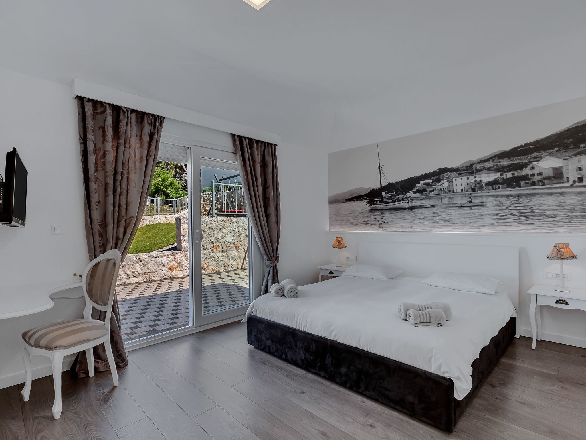 Mit Privatpool für 8 Personen  + 2 Kinder ca. 450 m² in Bast, Dalmatien (G-Inside