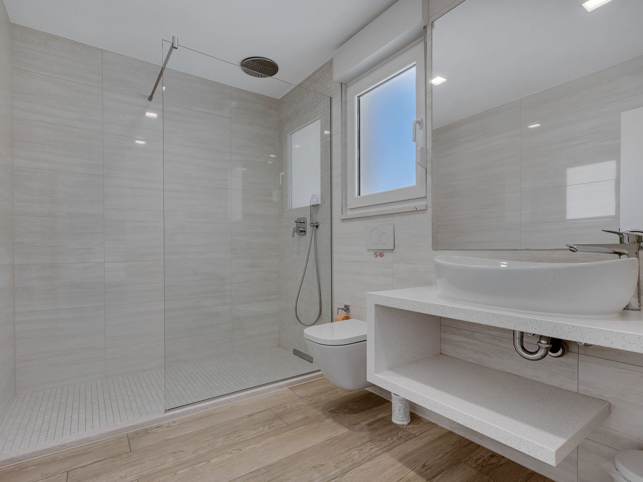 Mit Privatpool für 8 Personen  + 2 Kinder ca. 450 m² in Bast, Dalmatien (G-Inside