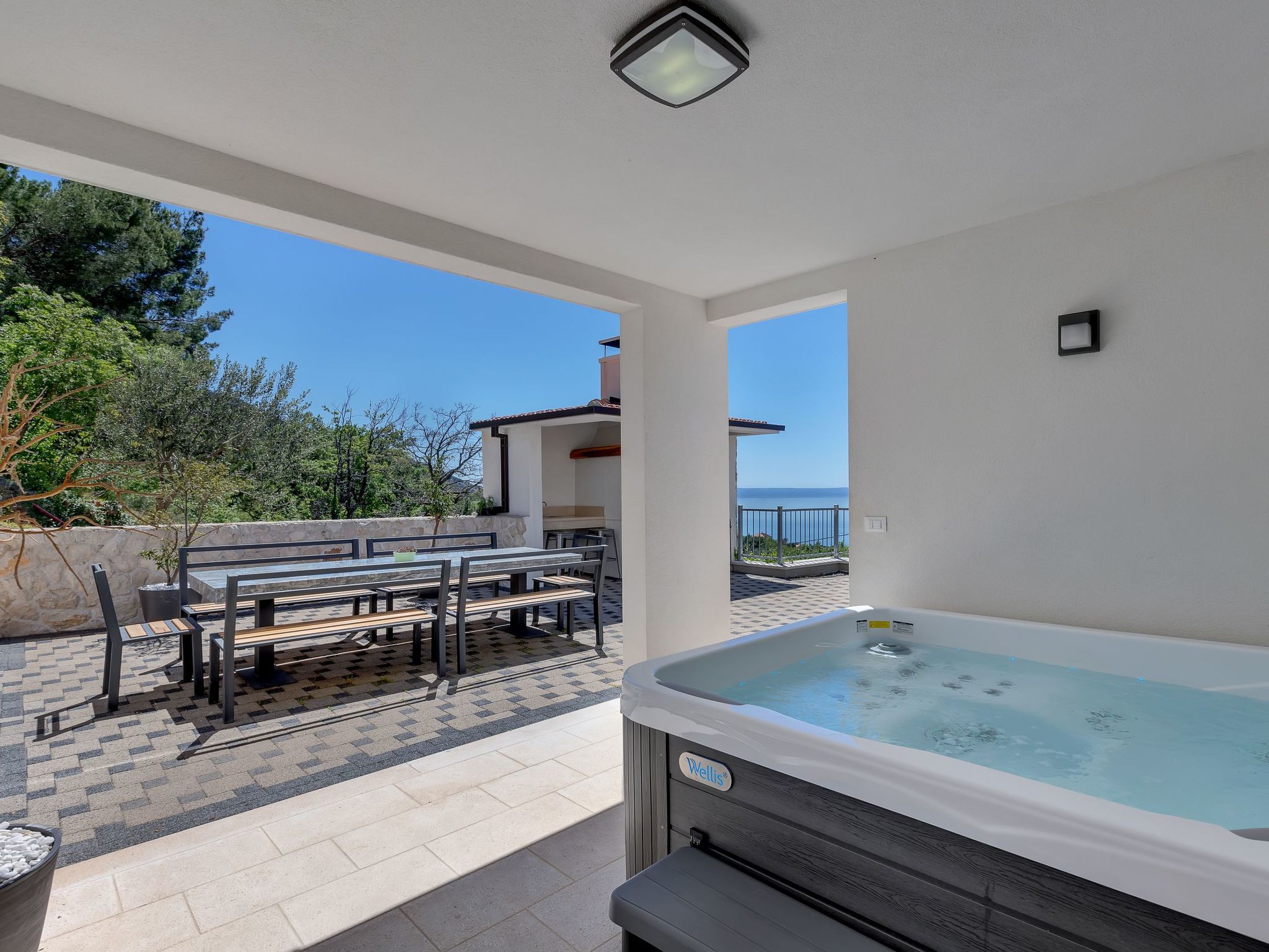 Mit Privatpool für 8 Personen  + 2 Kinder ca. 450 m² in Bast, Dalmatien (G-Inside