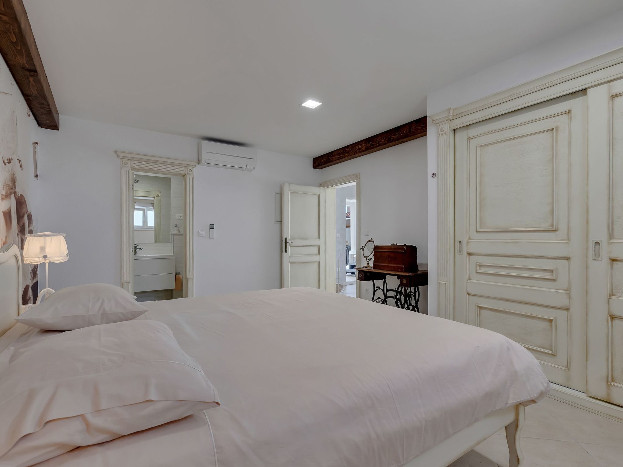 Mit Privatpool für 8 Personen  + 2 Kinder ca. 450 m² in Bast, Dalmatien (G-Inside