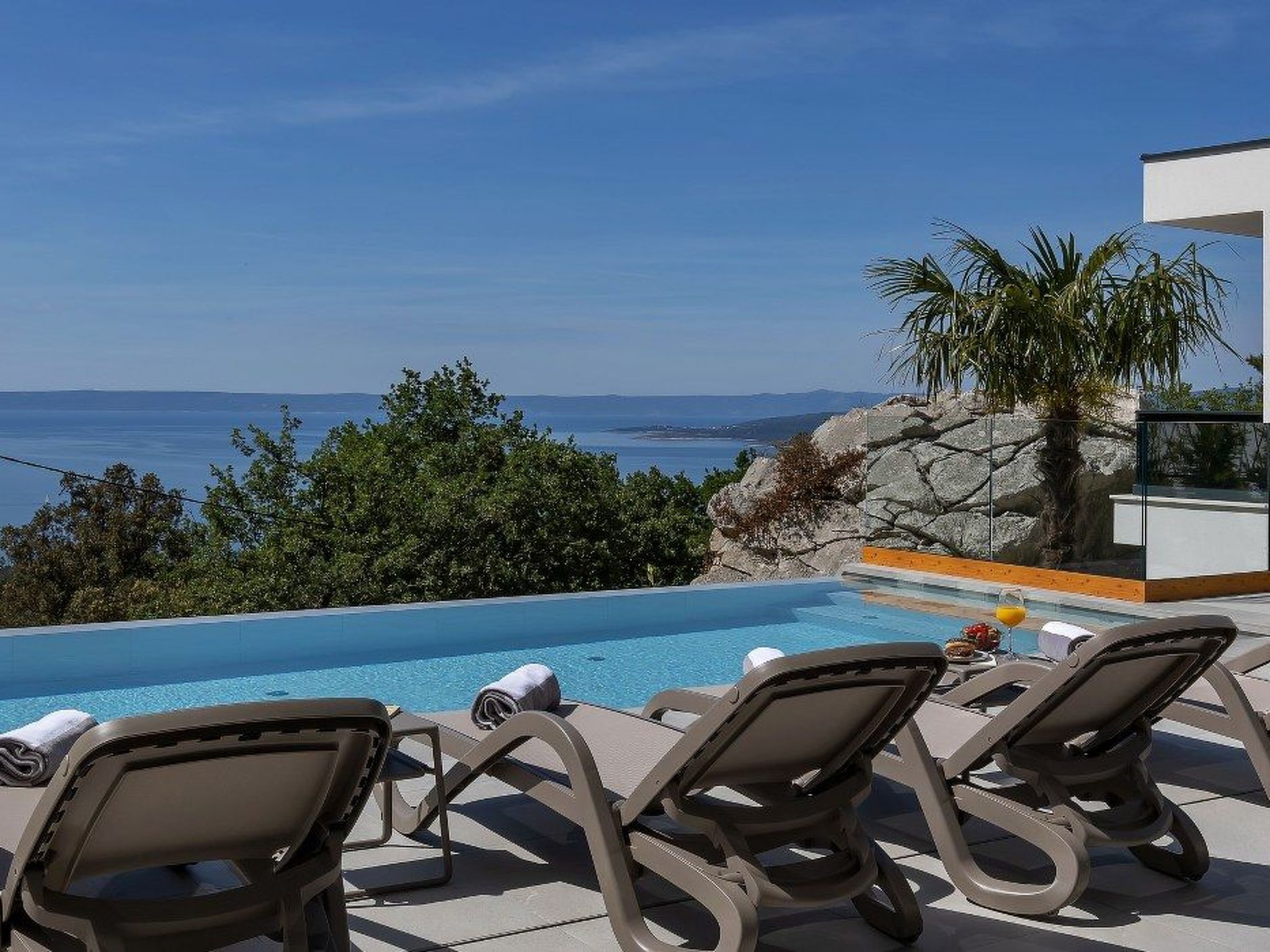 Vakantiehuis met privé zwembad in Baska Voda (Kroatië) voor 8 personen