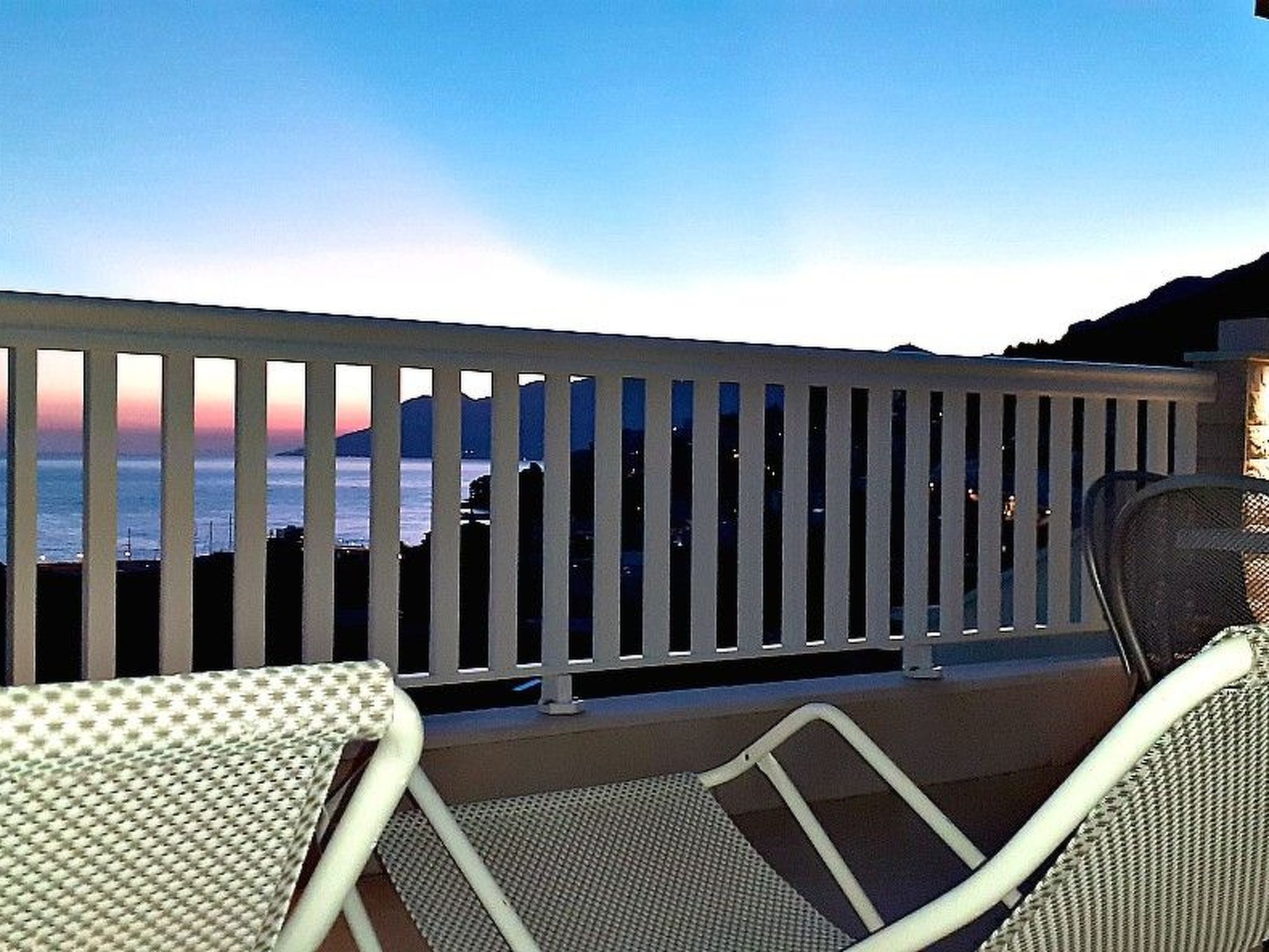 Schöne Ferienwohnung in Baska Voda mit Terrasse-Binnen