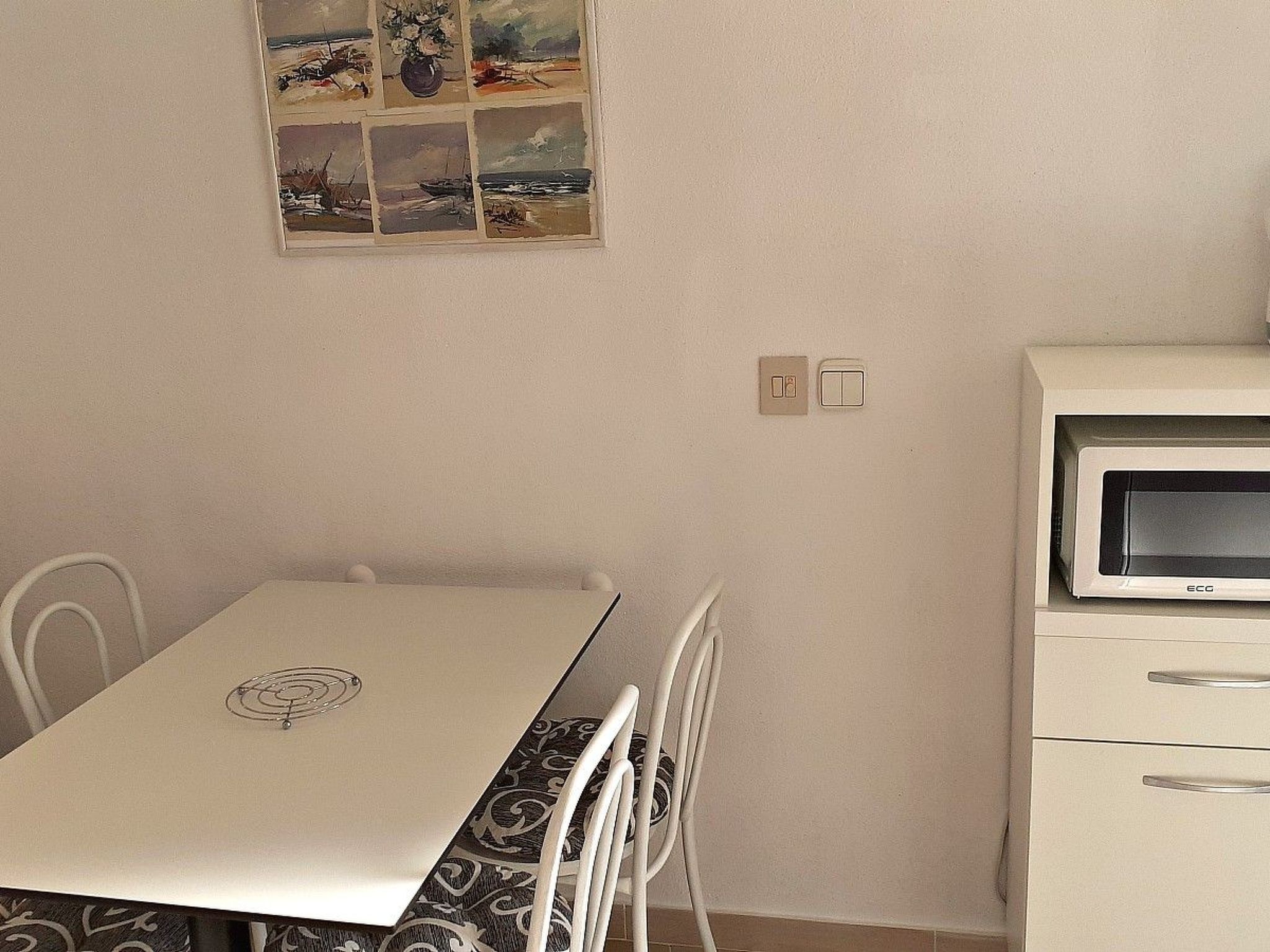 Wohnung mit Balkon und Meerblick in Strandnähe-Binnen