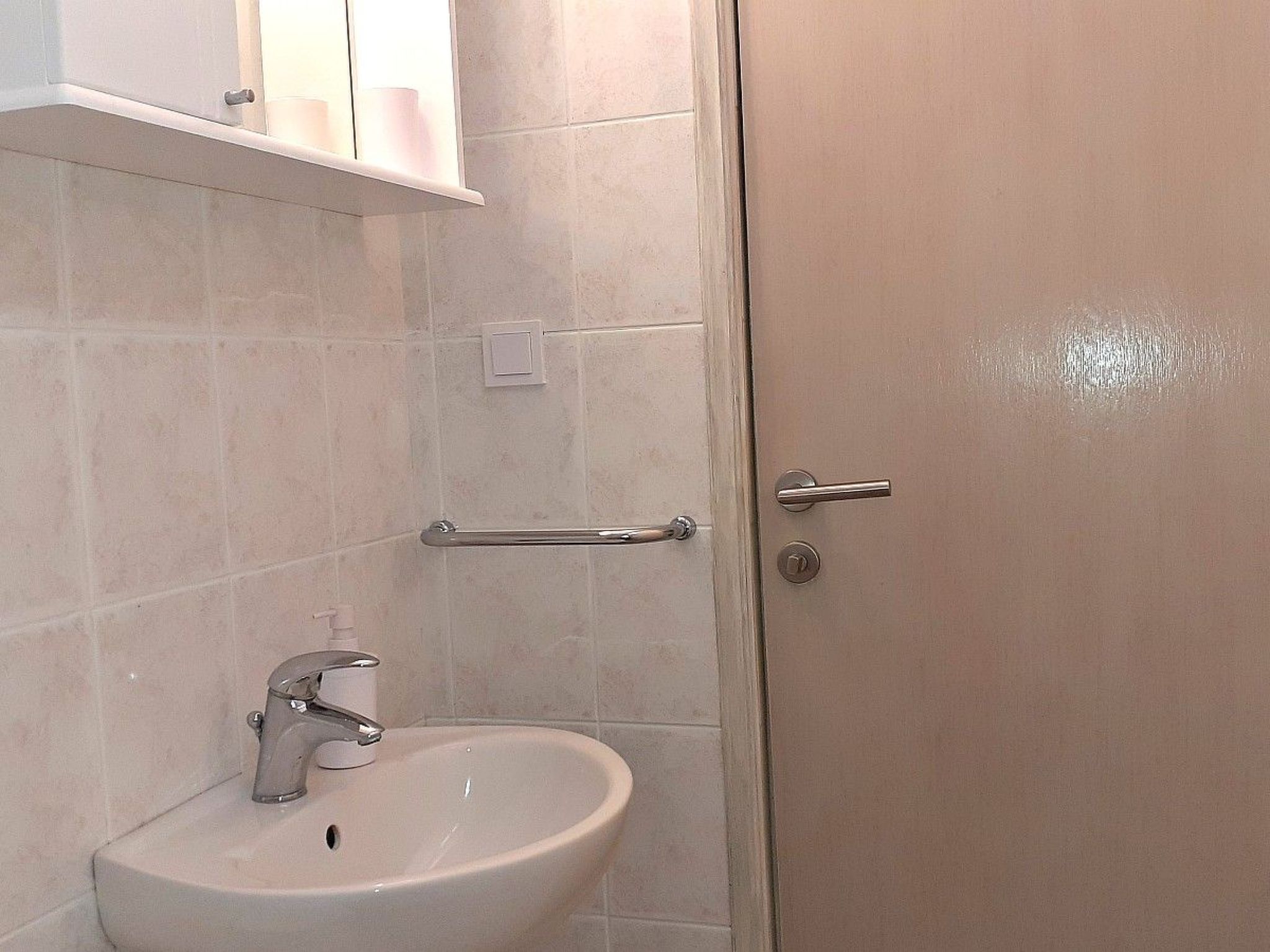 Wohnung mit Balkon und Meerblick in Strandnähe-Binnen