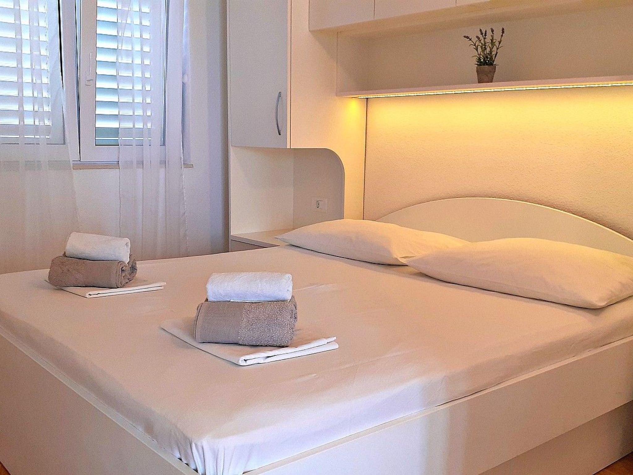 Mit Terrasse und herrlichem Ausblick-Binnen