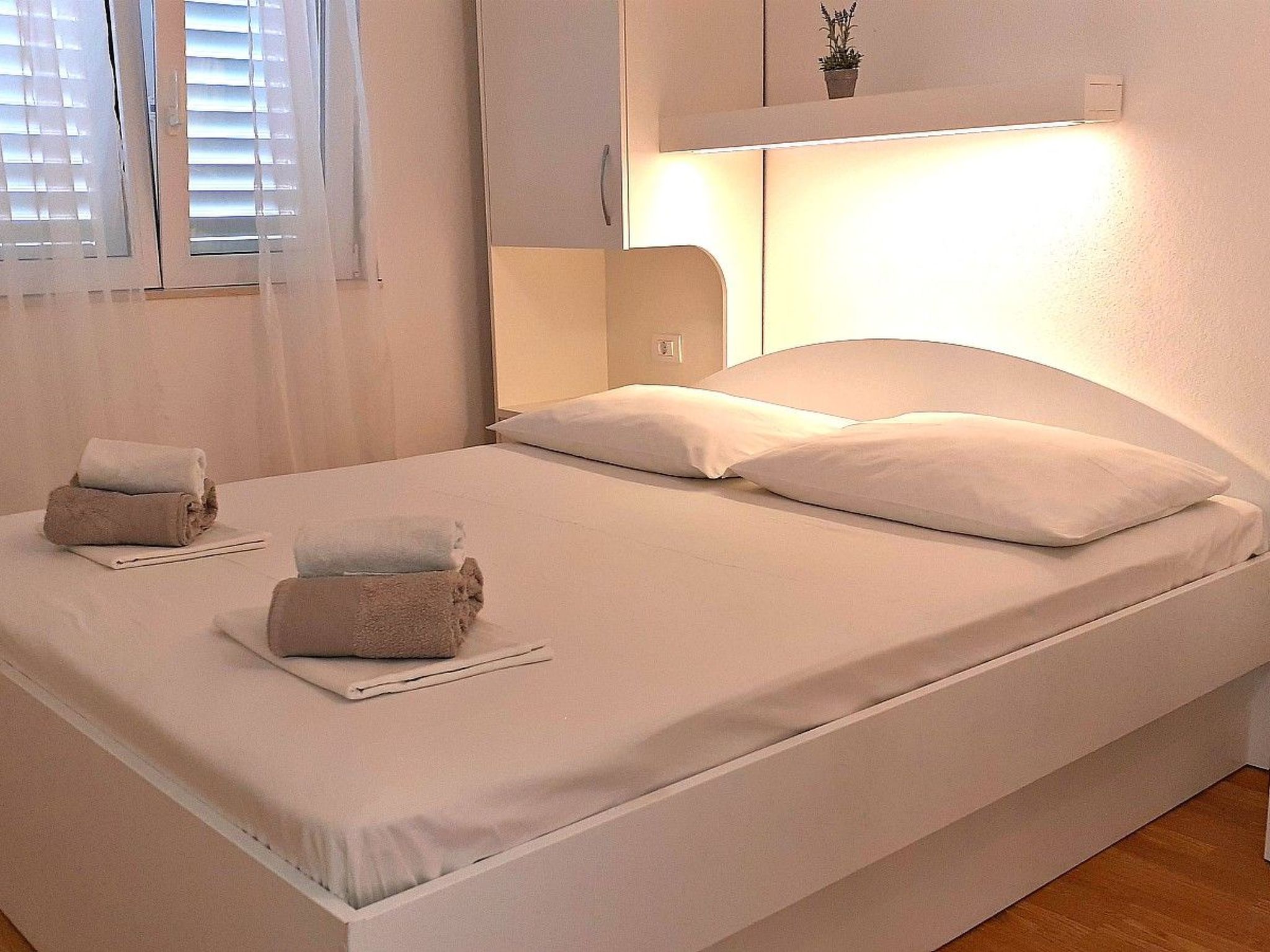 Mit Terrasse und herrlichem Ausblick-Binnen