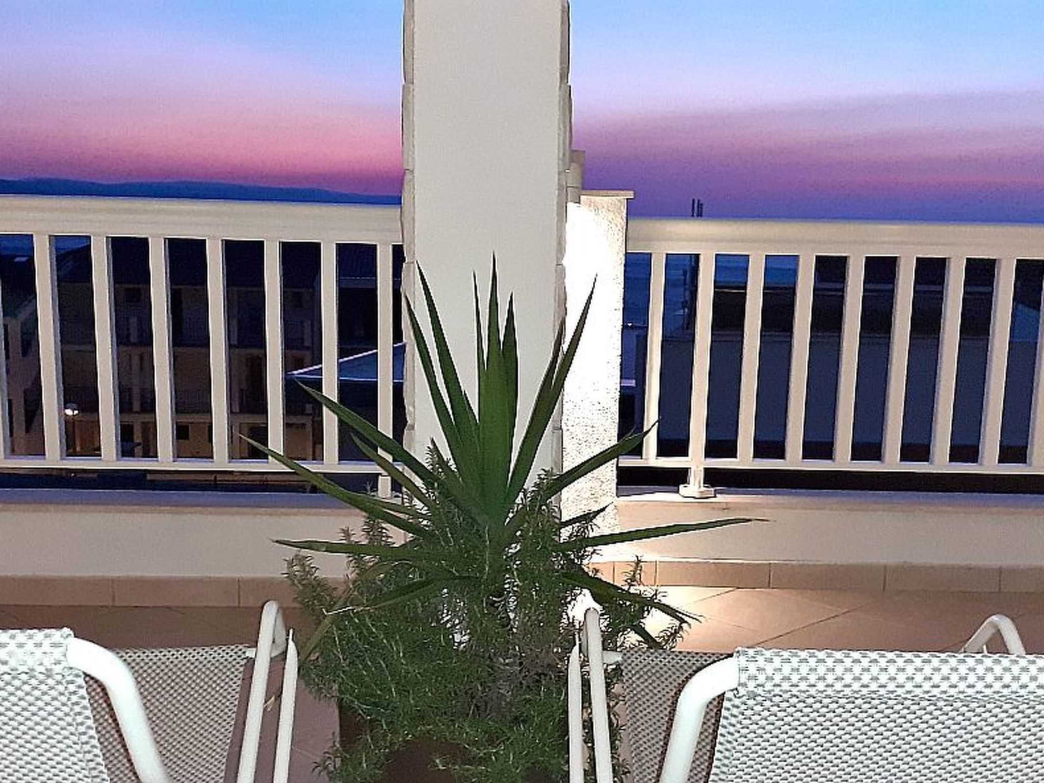 Mit Terrasse und herrlichem Ausblick-Binnen