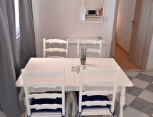 Vrijstaande woning met zeezicht in Baška Voda, vlakbij het strand - thumbnail 5