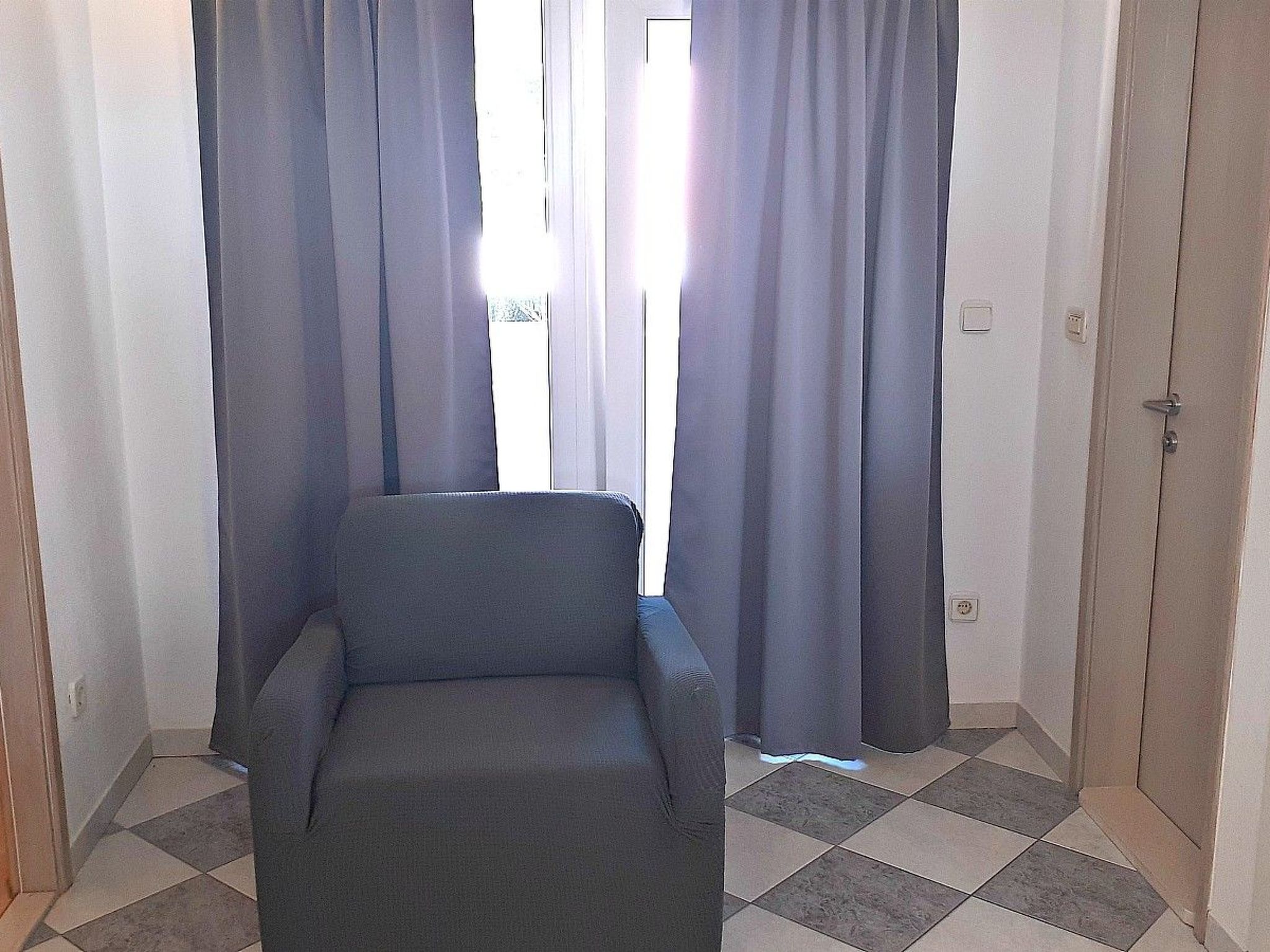 Mit Blick auf das Wasser-Binnen