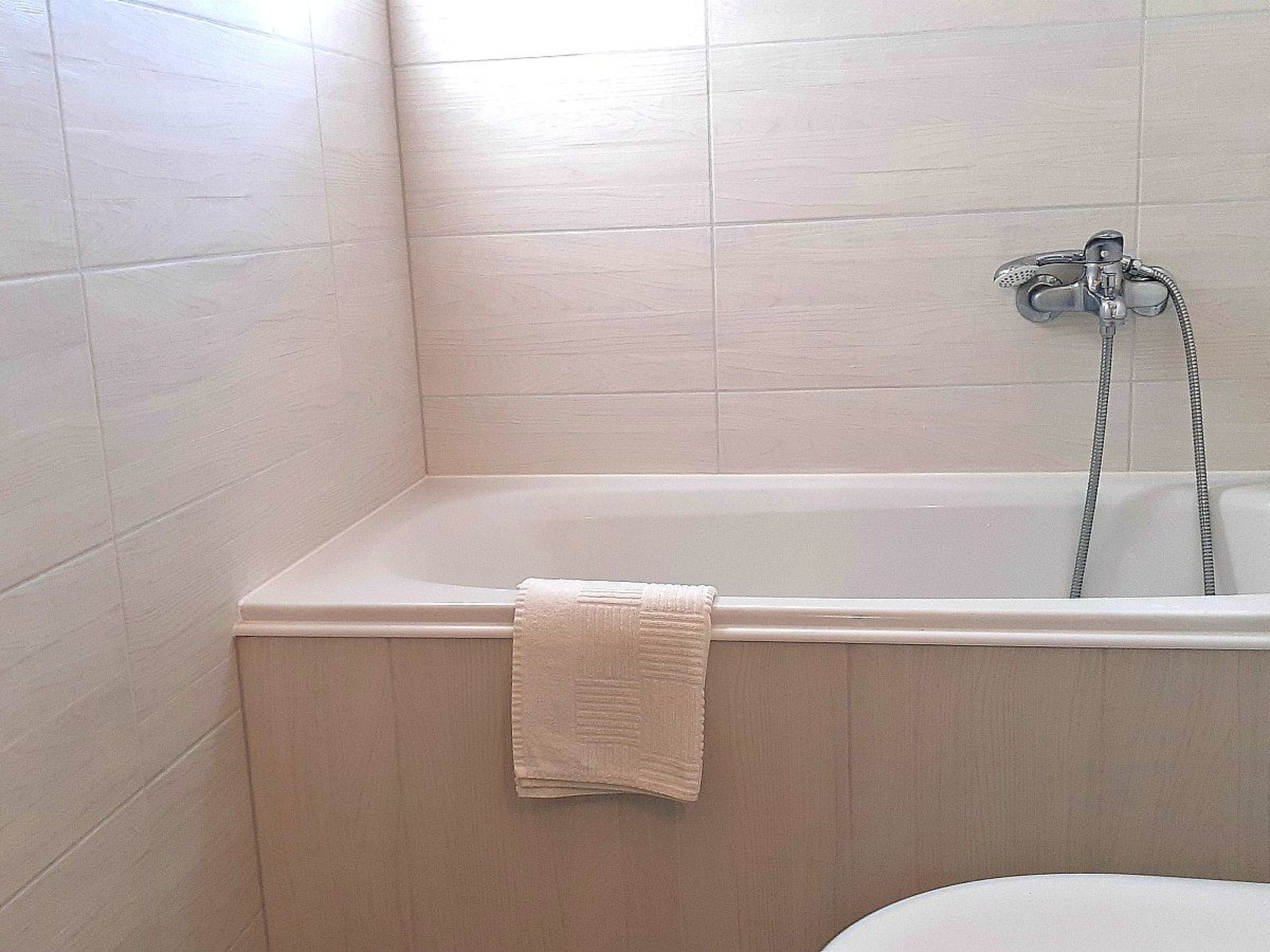 Mit Blick auf das Wasser-Binnen