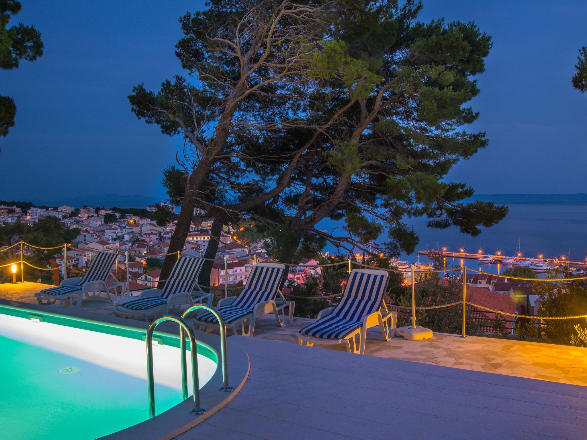 Strandnahe, klimatisierte Ferienwohnung-Buiten