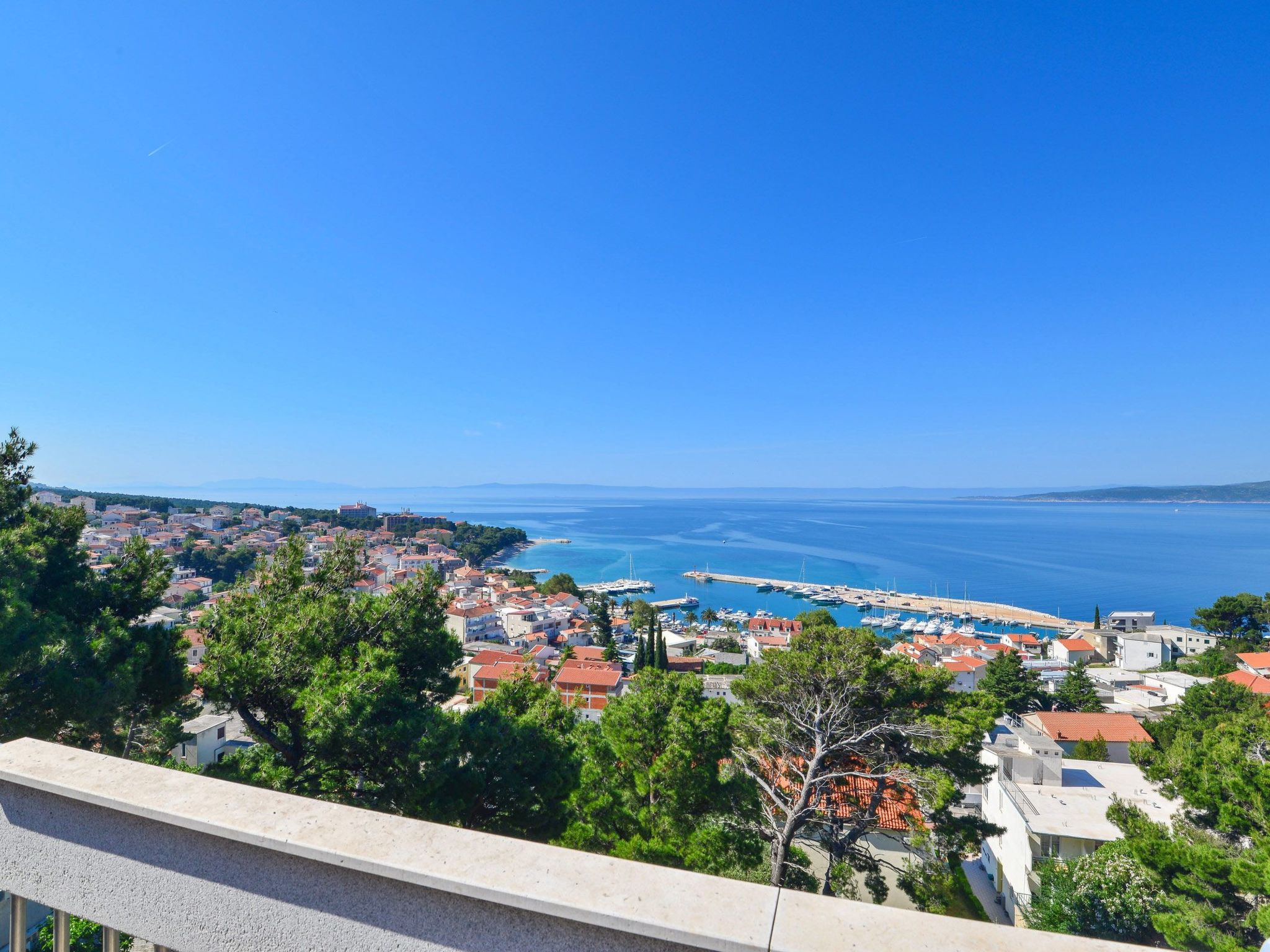 Gemütliche Ferienwohnung mit beheiztem Pool-Buiten