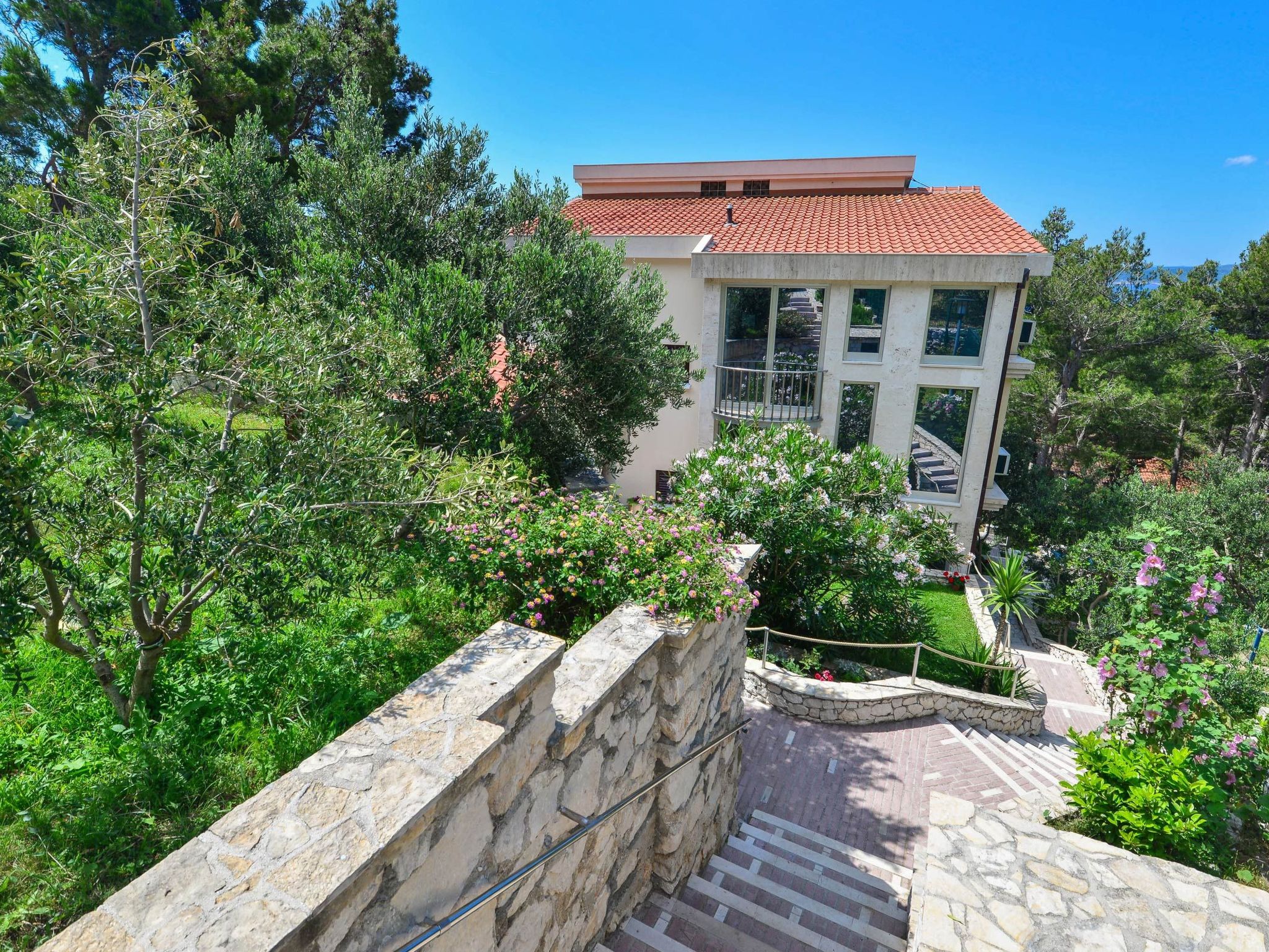 Schöne Ferienwohnung mit Meerblick-Buiten