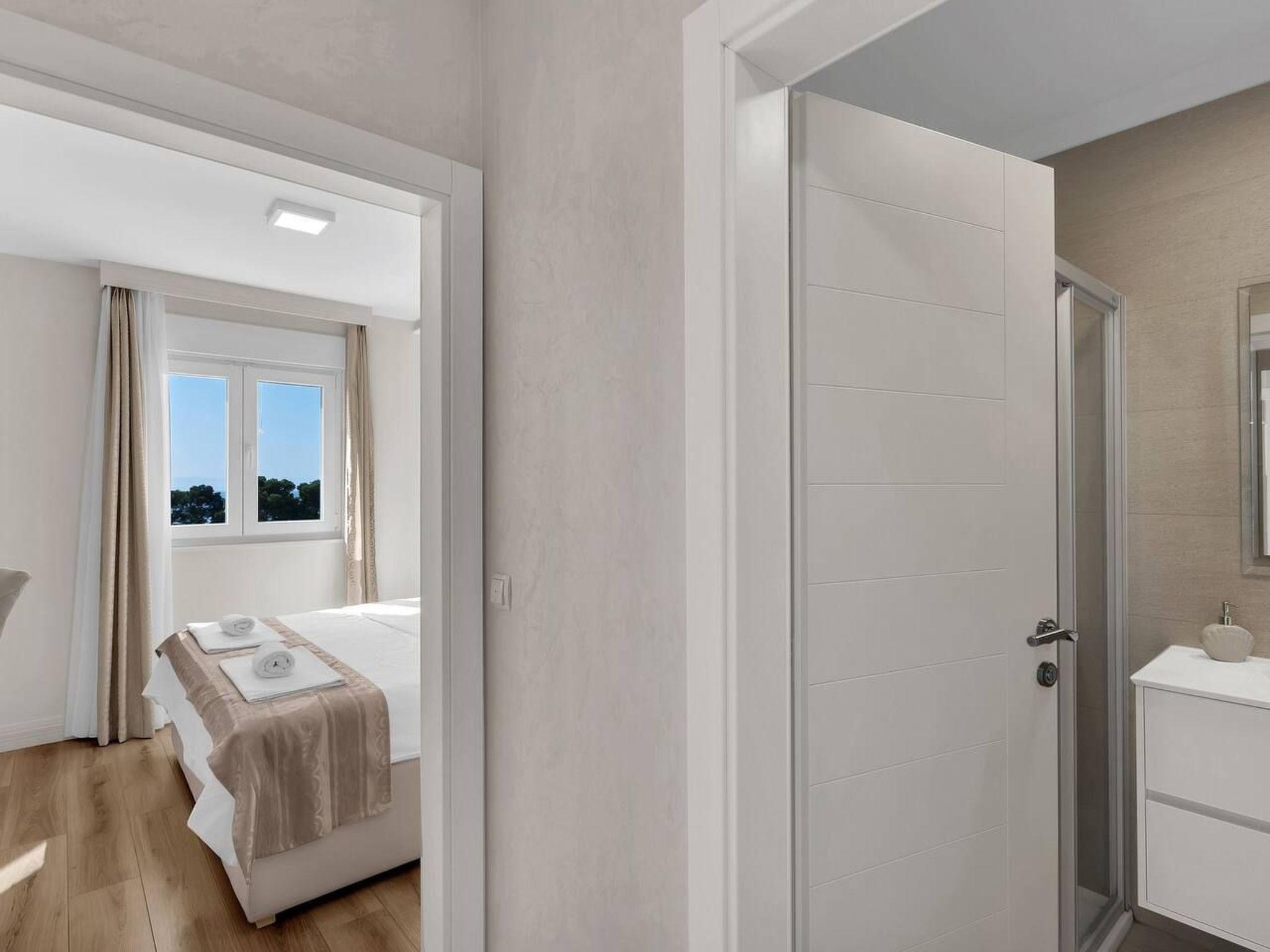 Apartment Hrvoje - nur 50m bis zum Meer-Binnen