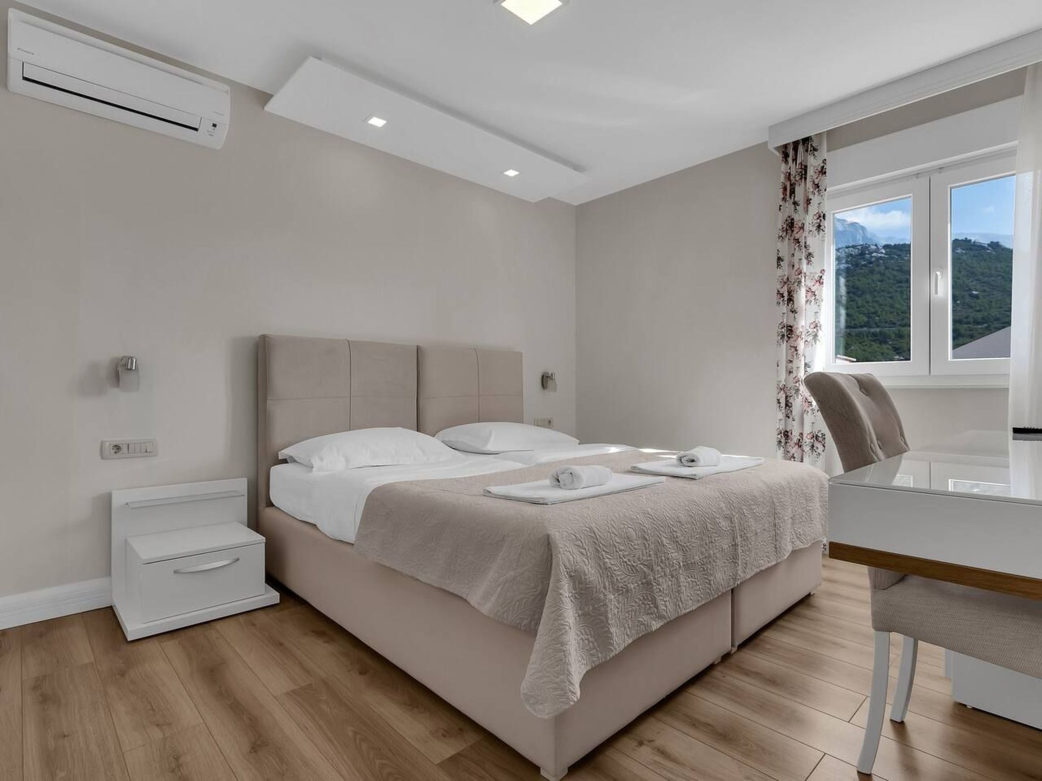 Apartment Hrvoje - nur 50m bis zum Meer-Binnen