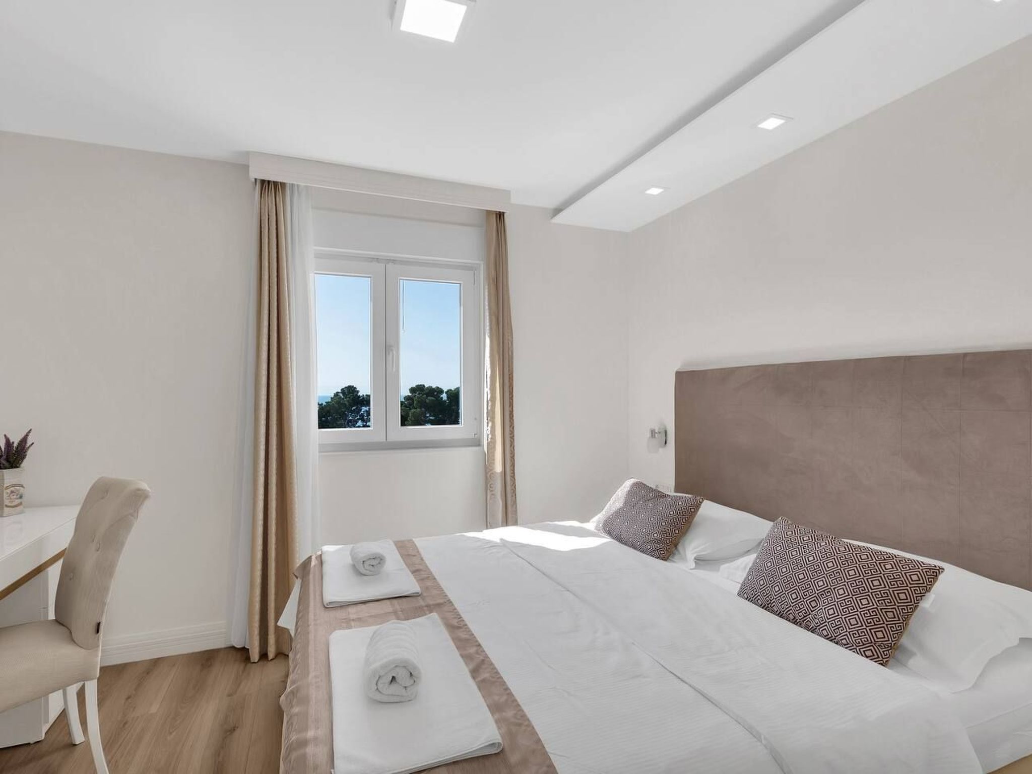 Apartment Hrvoje - nur 50m bis zum Meer-Binnen