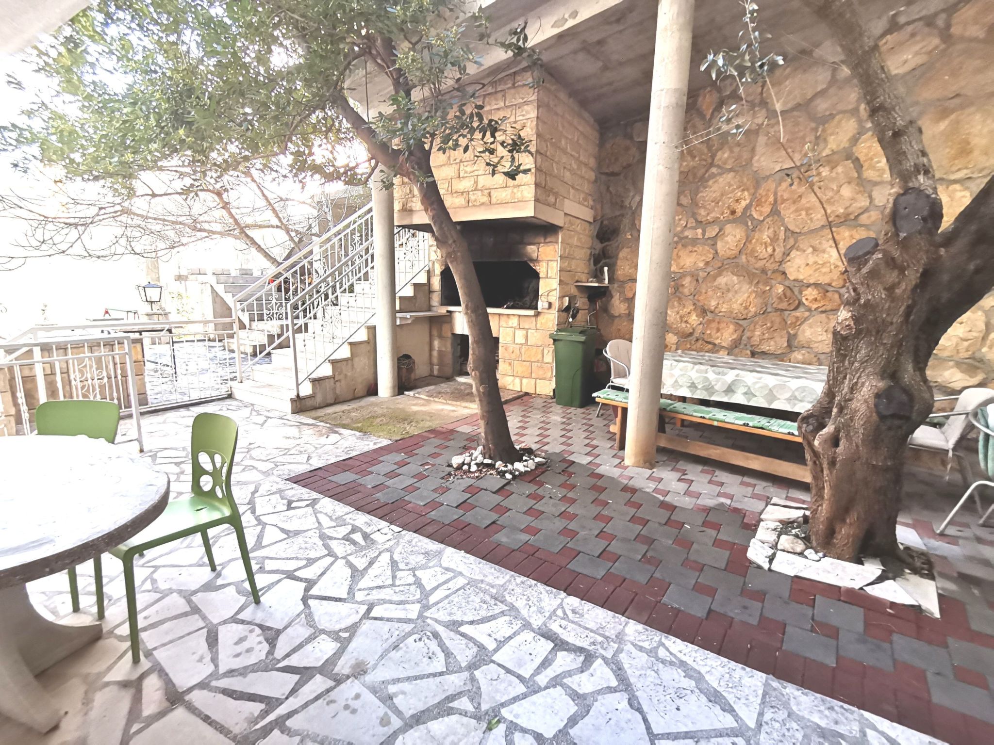 Weiße Idylle auf dem blauen Meer-Binnen