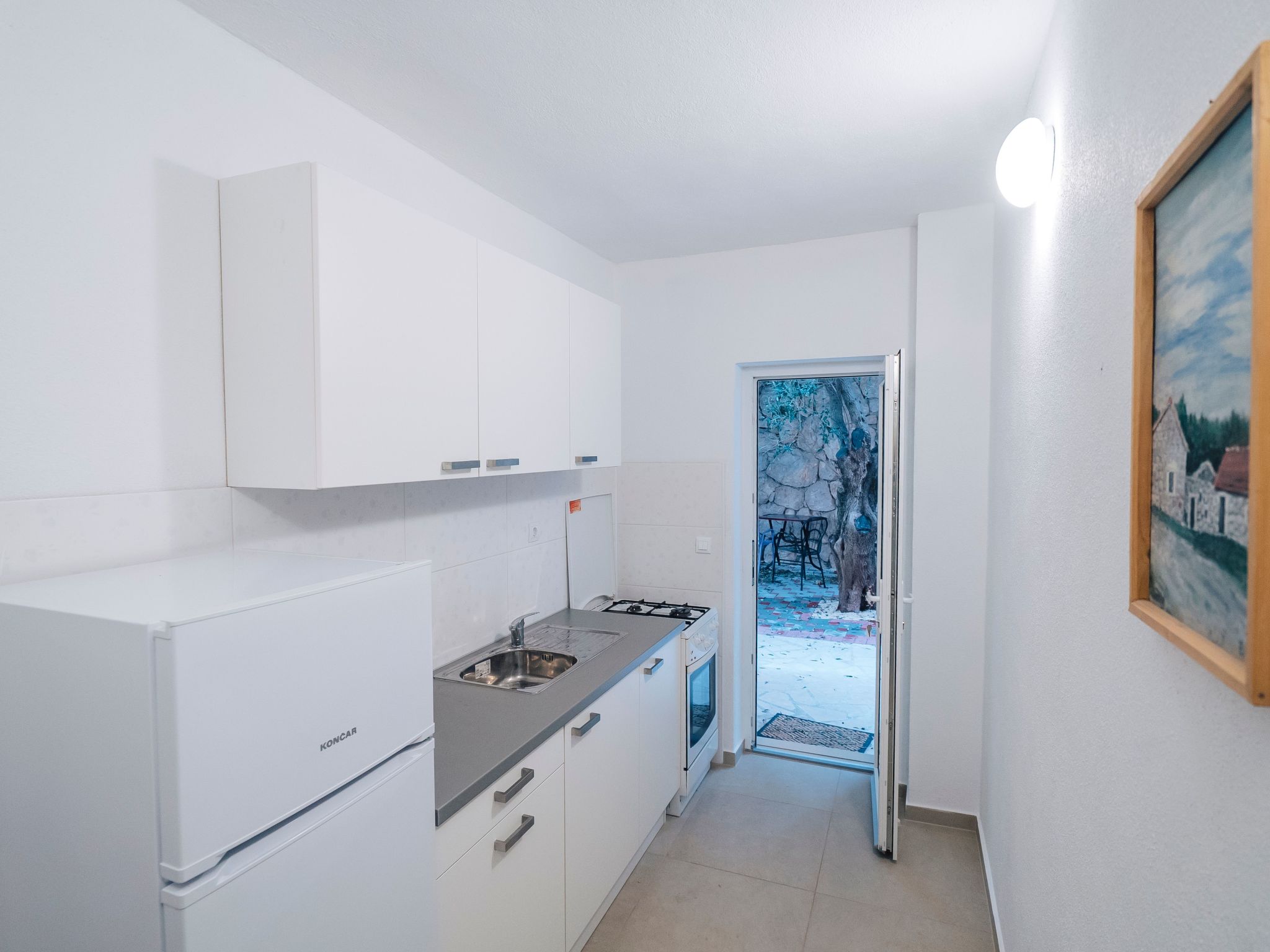 Weiße Idylle auf dem blauen Meer-Binnen