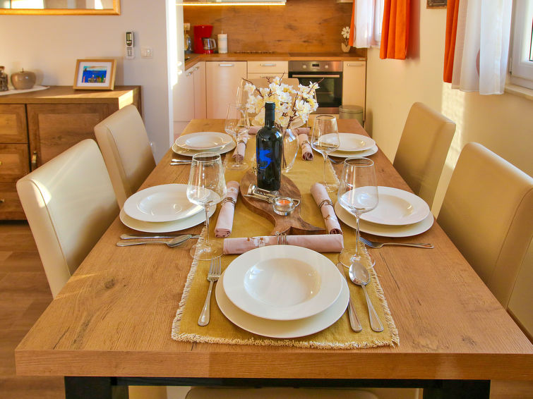 Search and Stay destination Makarska, Splitsko-dalmatinska županija - Croatia from AU$ 687. Natasha