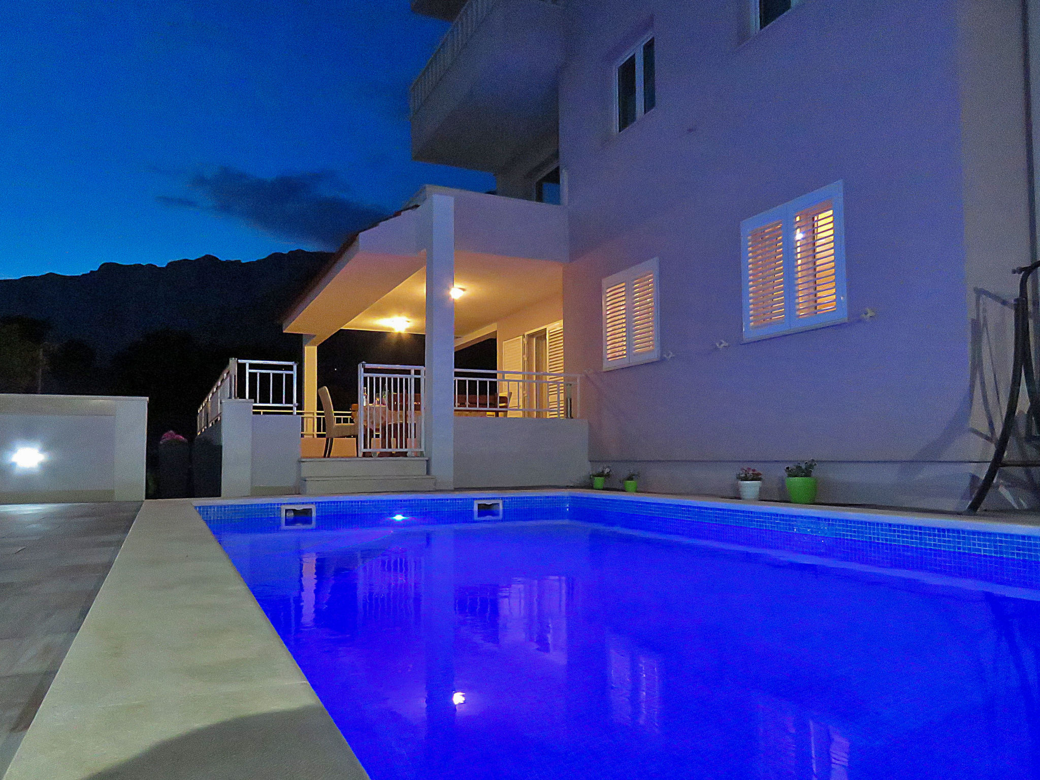 Natasha — Pool Outdoor (3 of 42)