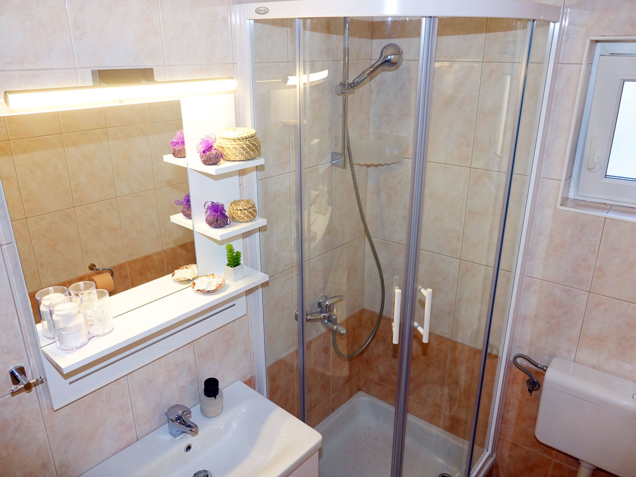 Apartment mit kleiner Terrasse-Binnen