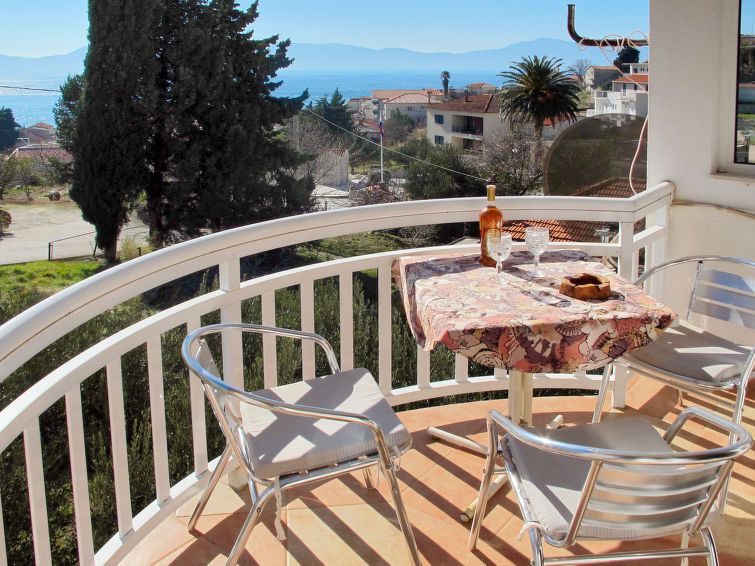Zeezicht en comfort in appartement Rudez in Makarska in Makarska