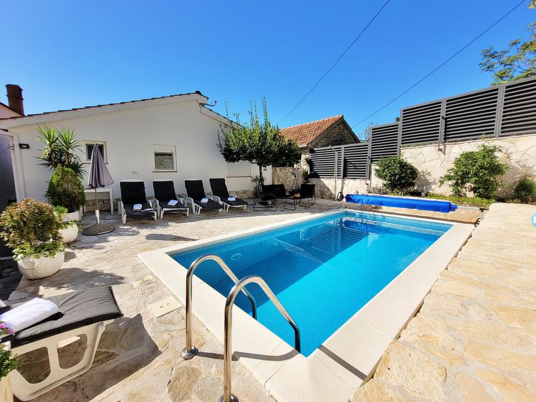 Search and Stay destination Desne, Dubrovnik-Neretva County - Croatia from AU$ 310. Markic (MKA525)