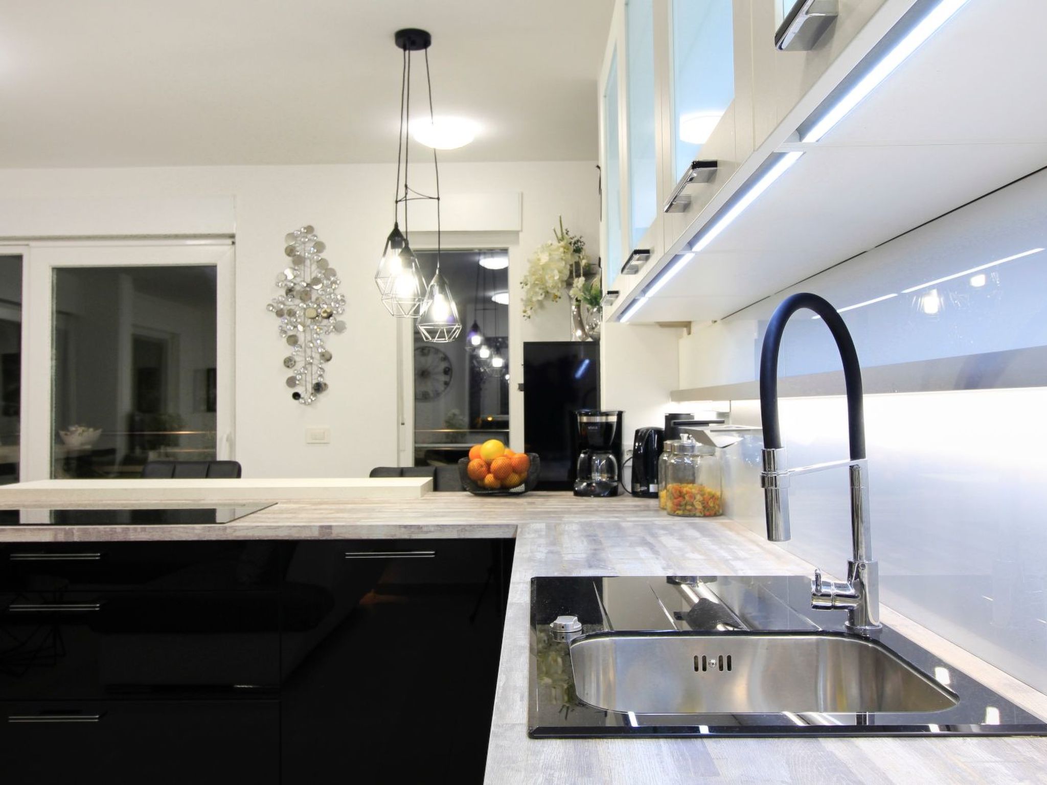 In Makarska mit Panoramablick-Inside