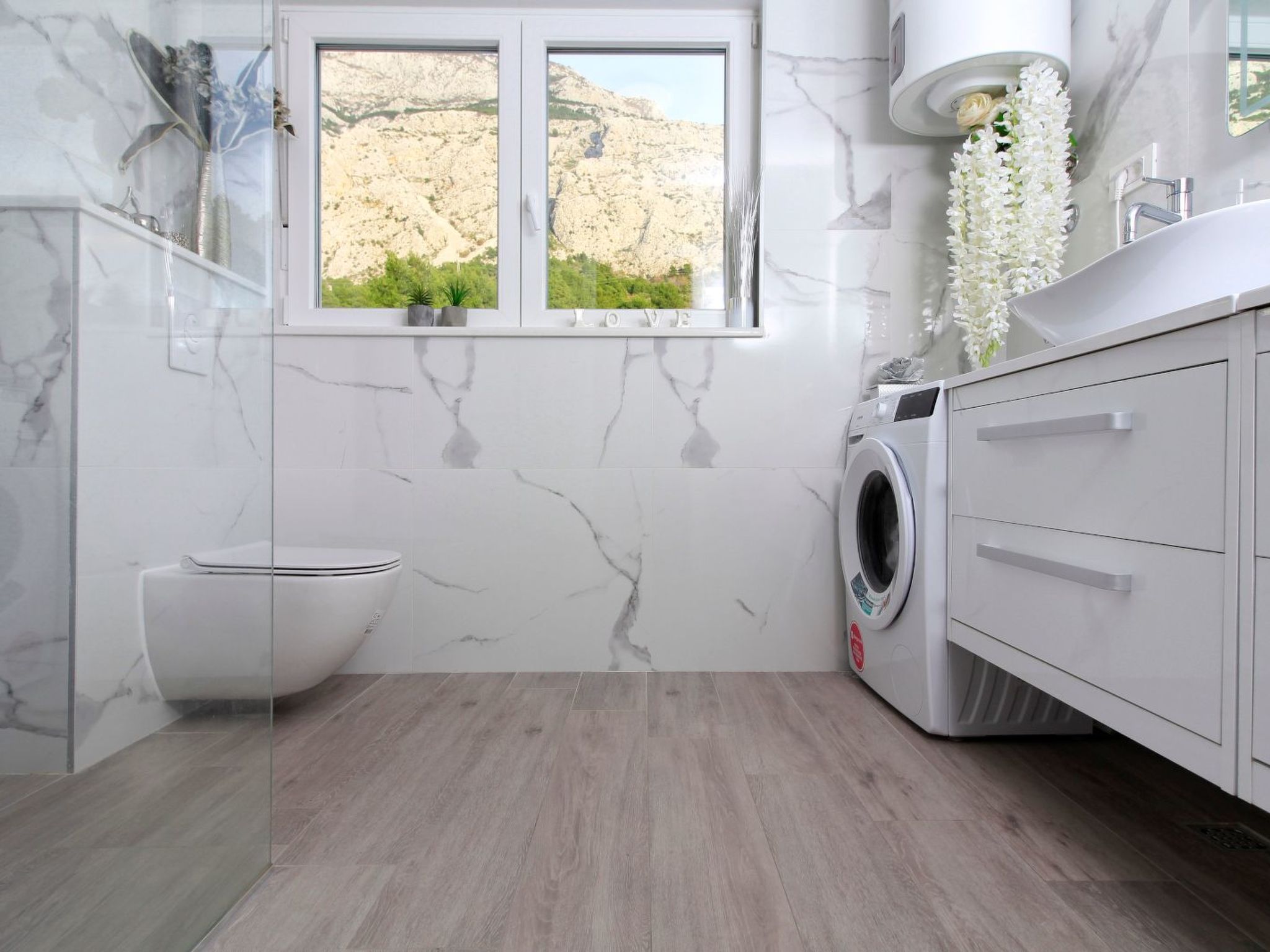 In Makarska mit Panoramablick-Inside