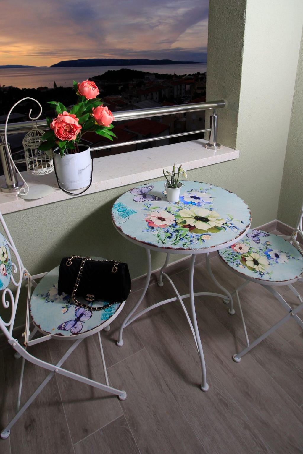 In Makarska mit Panoramablick-Outside