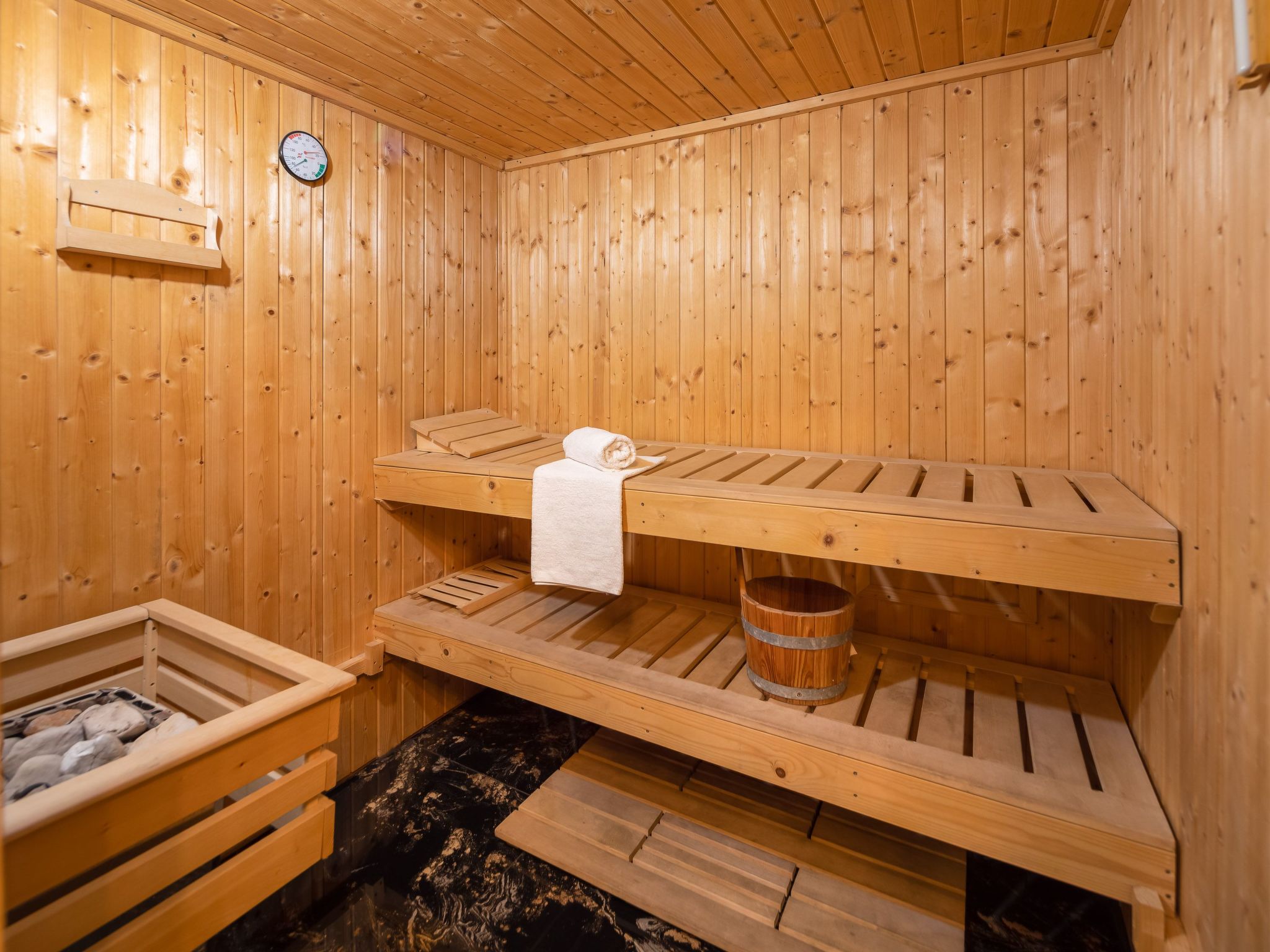 Appartement am Strand, Sauna, Terrasse ...-Dedans