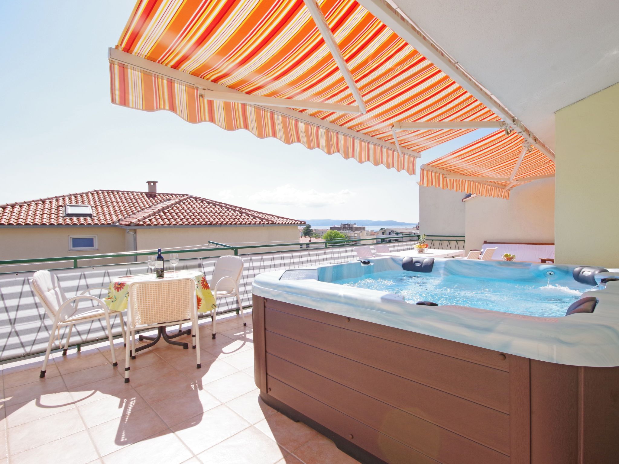 Apartment mit drei Schlafzimmern, Whirlpool und Meerblick-Dedans