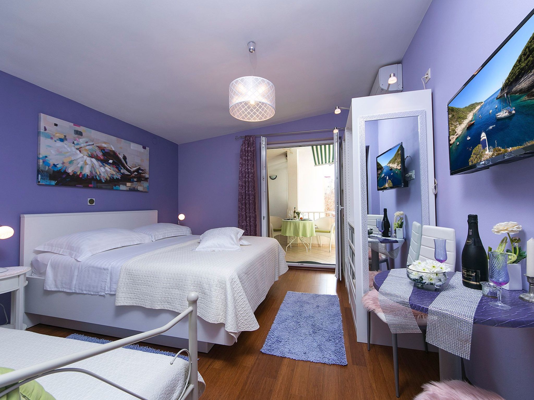 Gemütliche Ferienwohnung mit Terrasse in Bidol