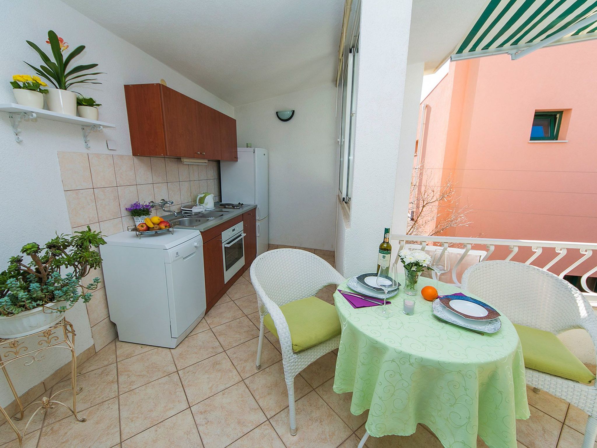 Gemütliche Ferienwohnung mit Terrasse in Bidol-Image-tags.info