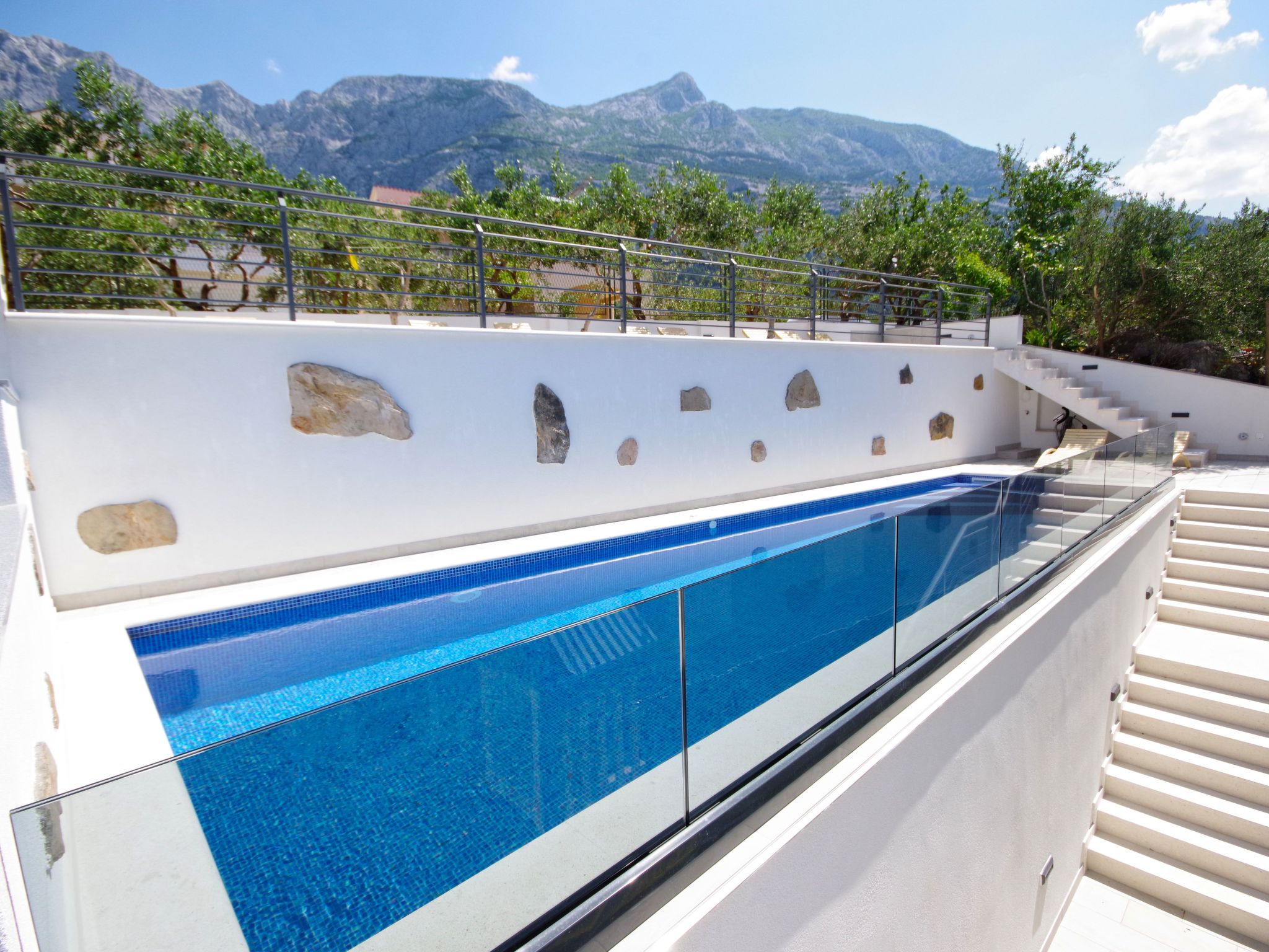 Große Wohnung in Zelenka mit Eigenem Parkplatz