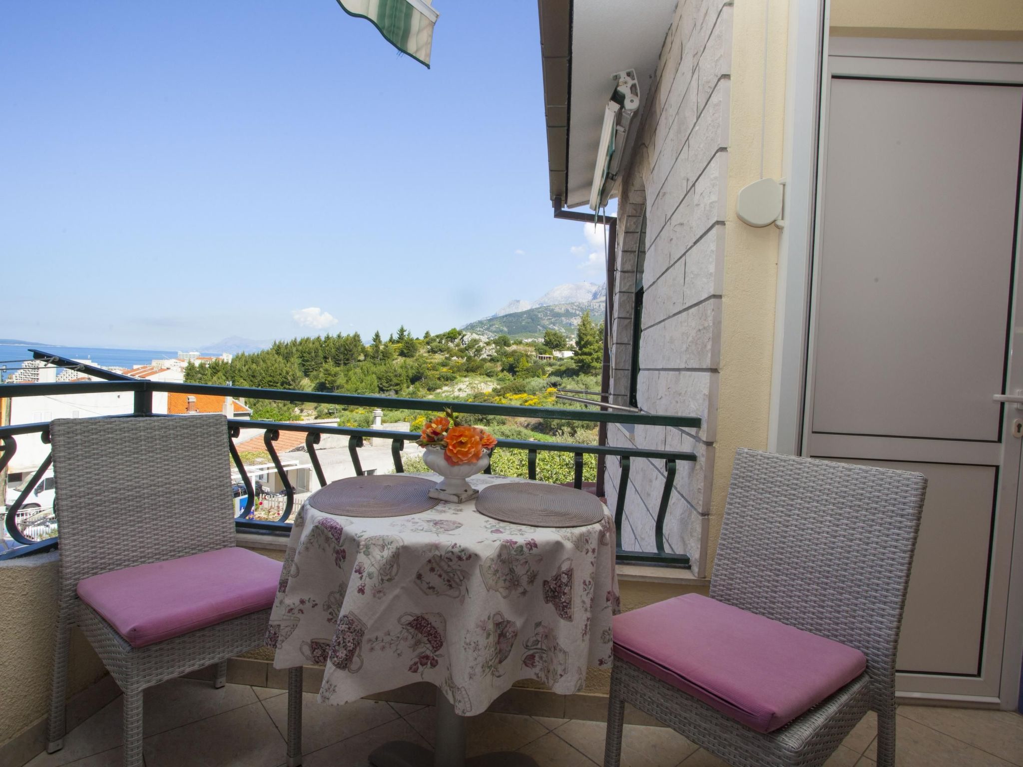 Komfortable Ferienwohnung mit Balkon-Image-tags.info